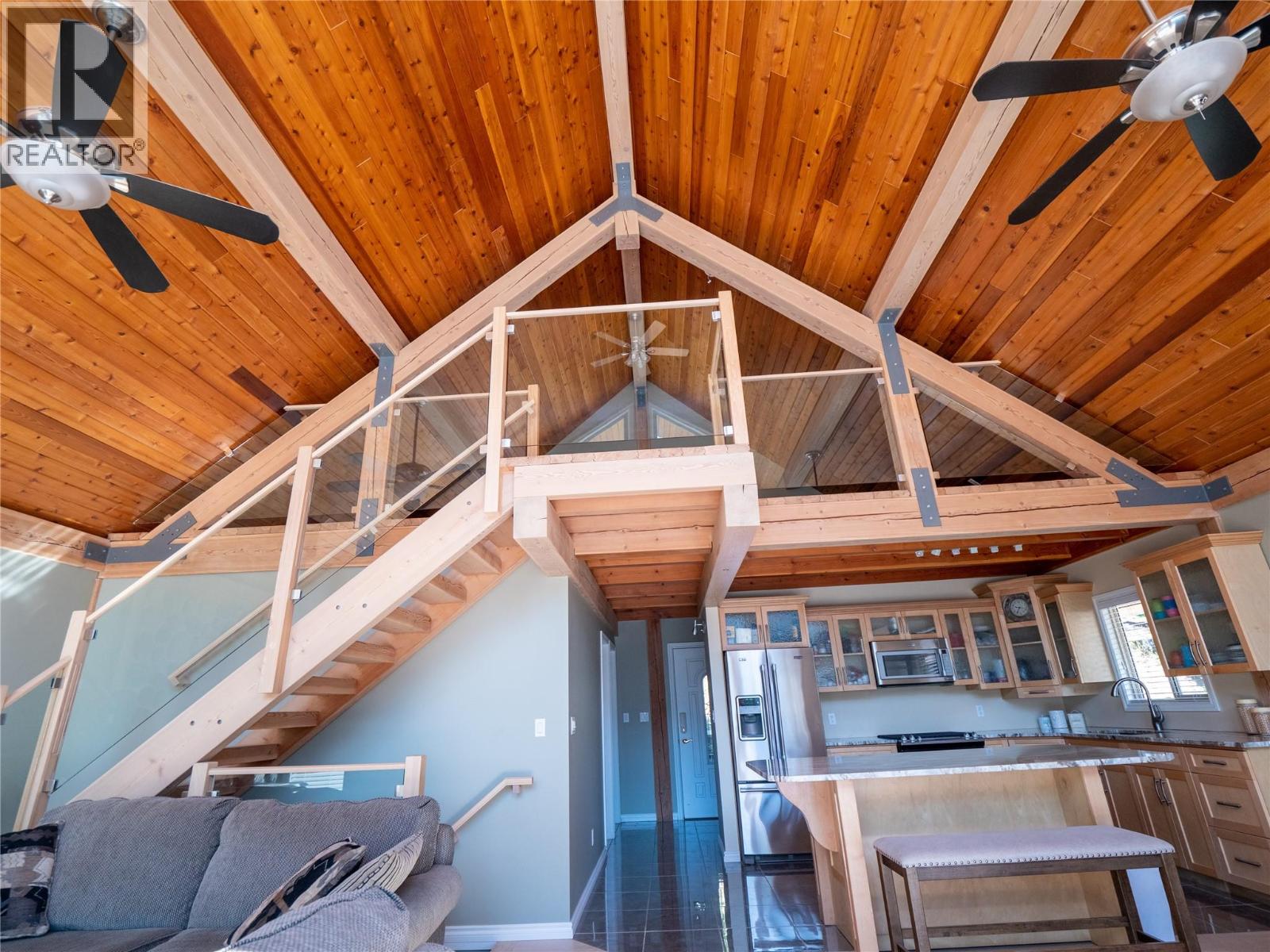 7540 RUSSEL  FSR Creek Unit# 17, Barriere