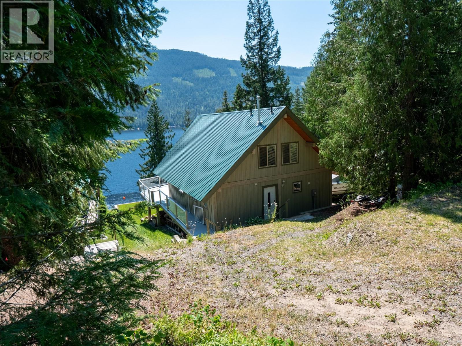 7540 RUSSEL  FSR Creek Unit# 17, Barriere