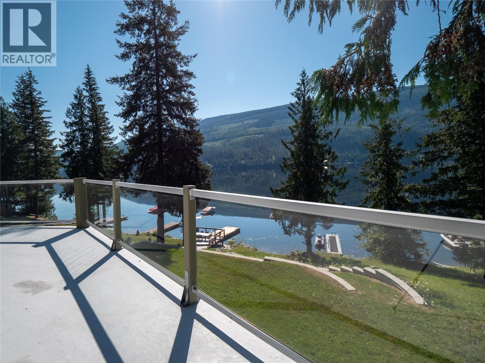 7540 RUSSEL  FSR Creek Unit# 17, Barriere