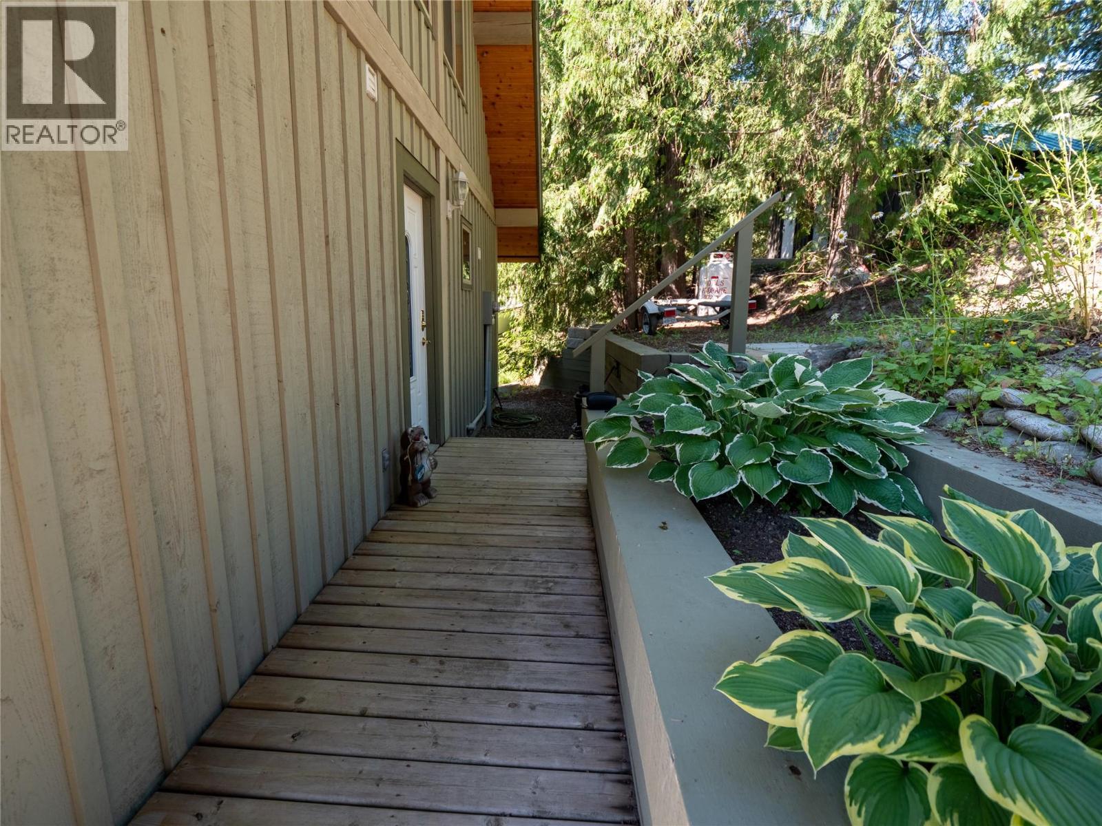 7540 RUSSEL  FSR Creek Unit# 17, Barriere