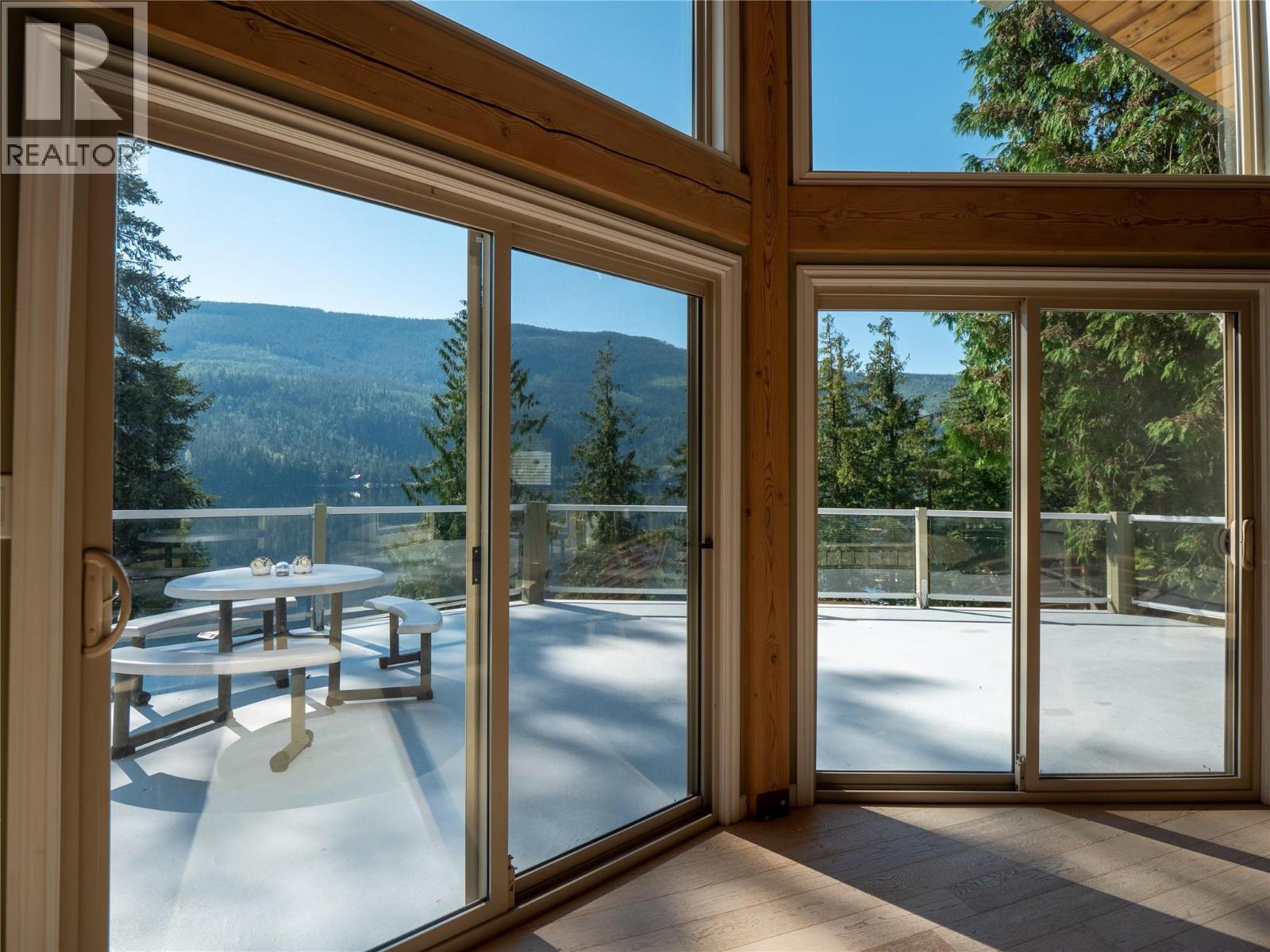 7540 RUSSEL  FSR Creek Unit# 17, Barriere