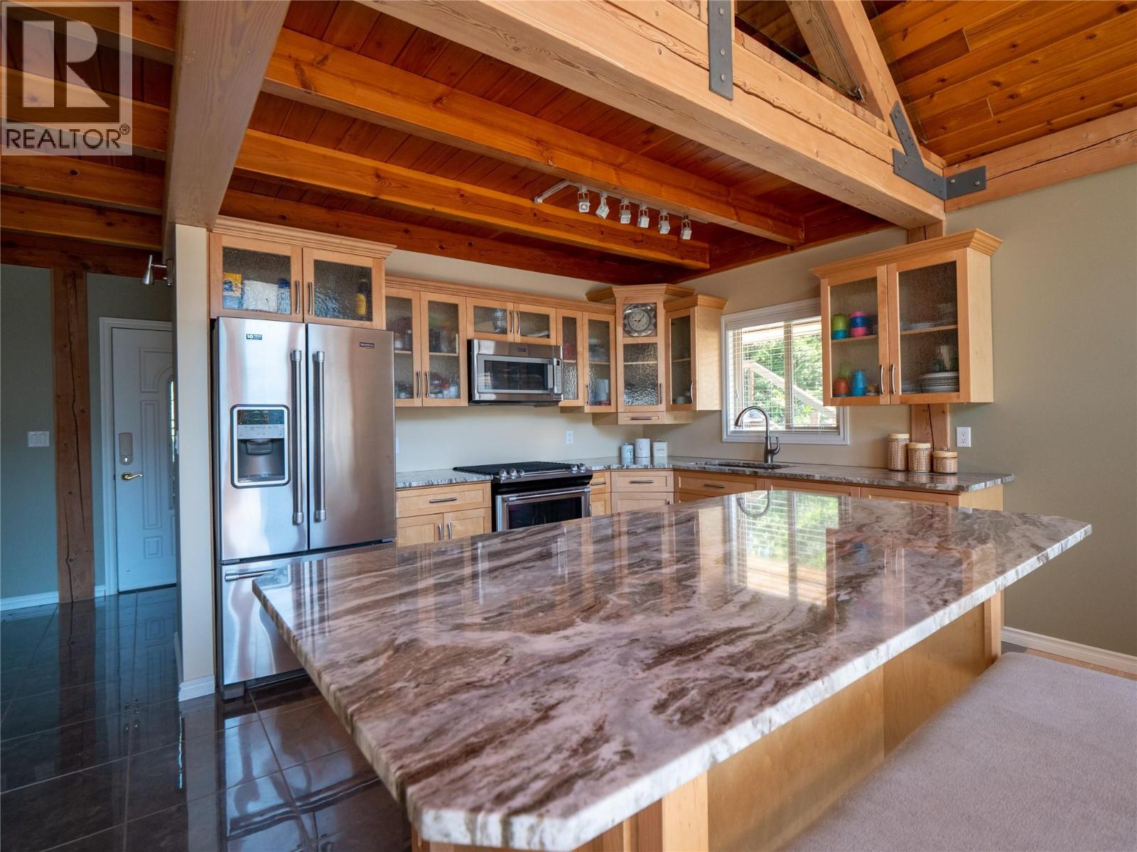 7540 RUSSEL  FSR Creek Unit# 17, Barriere