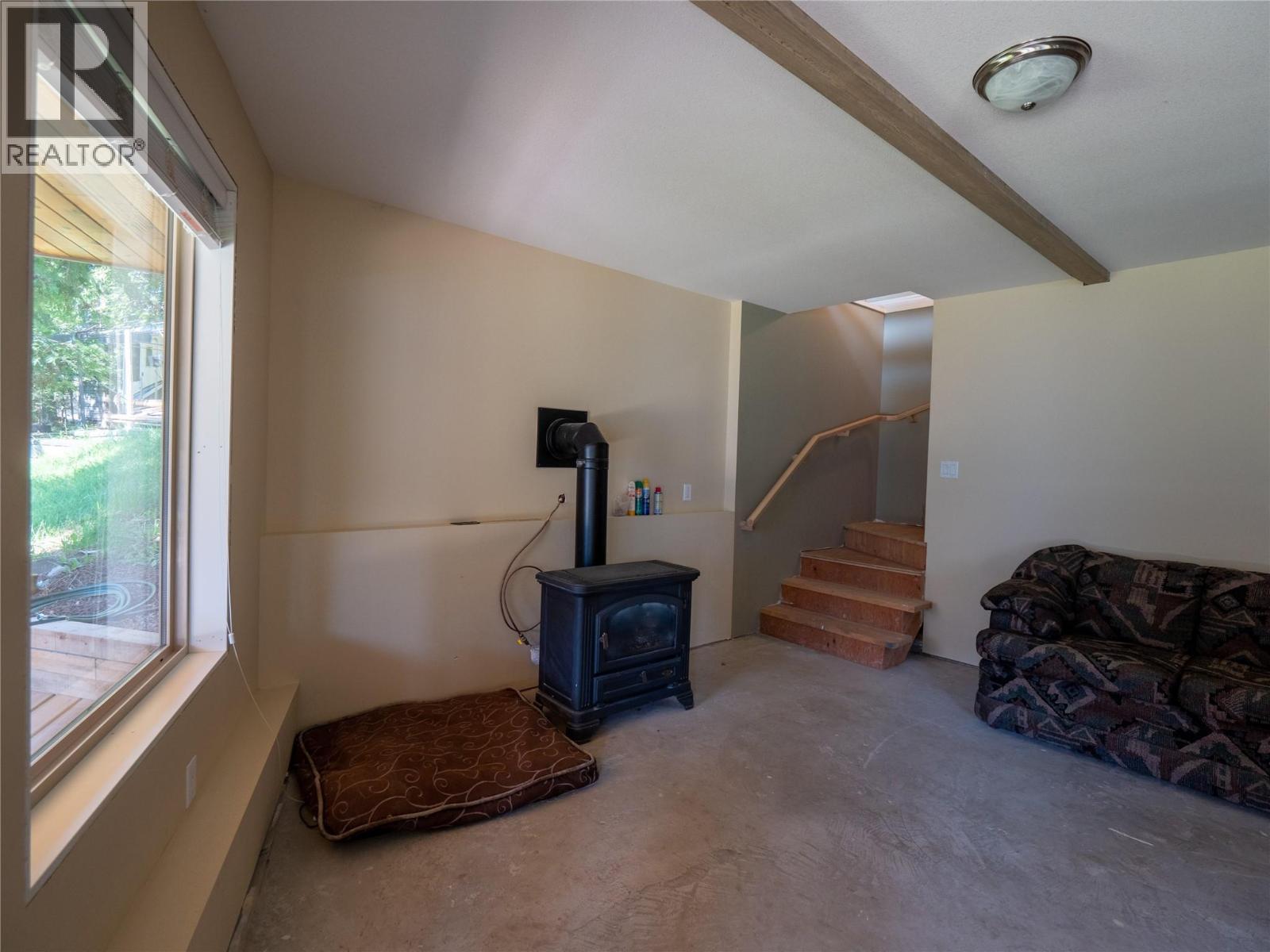 7540 RUSSEL  FSR Creek Unit# 17, Barriere