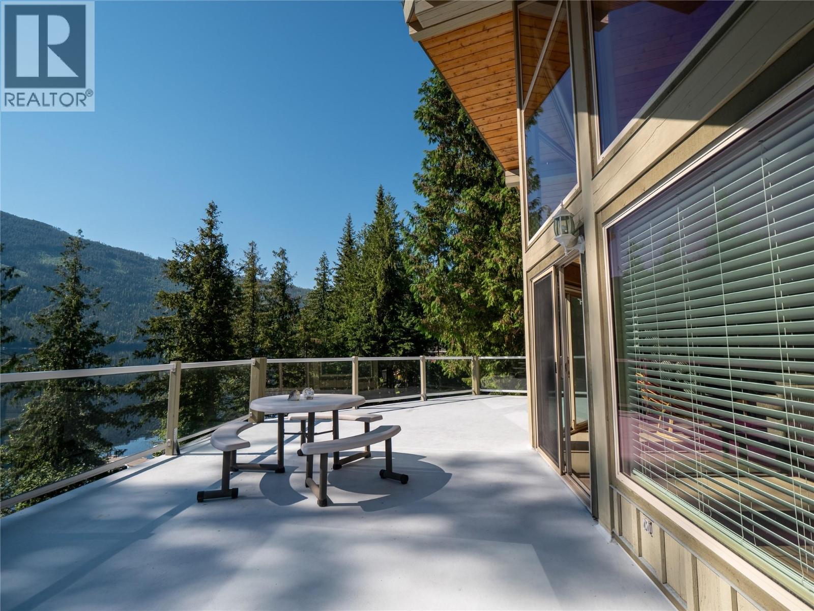 7540 RUSSEL  FSR Creek Unit# 17, Barriere