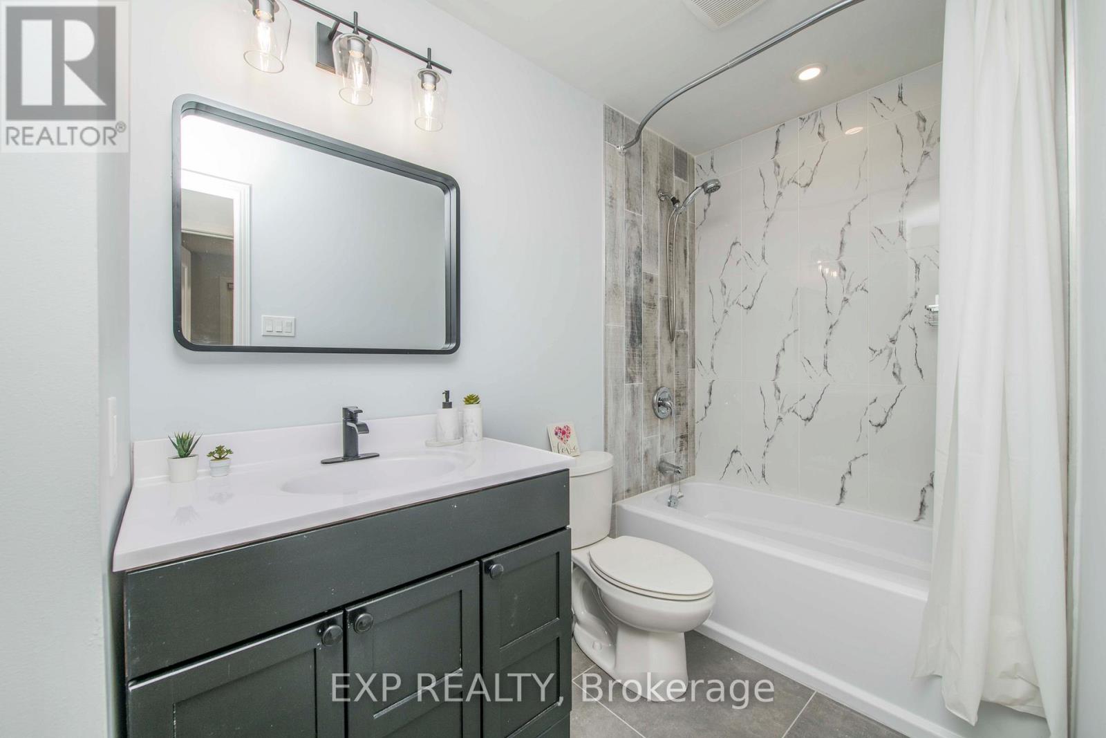 Photo 10 of 15 Kadeer Way, Ottawa ON