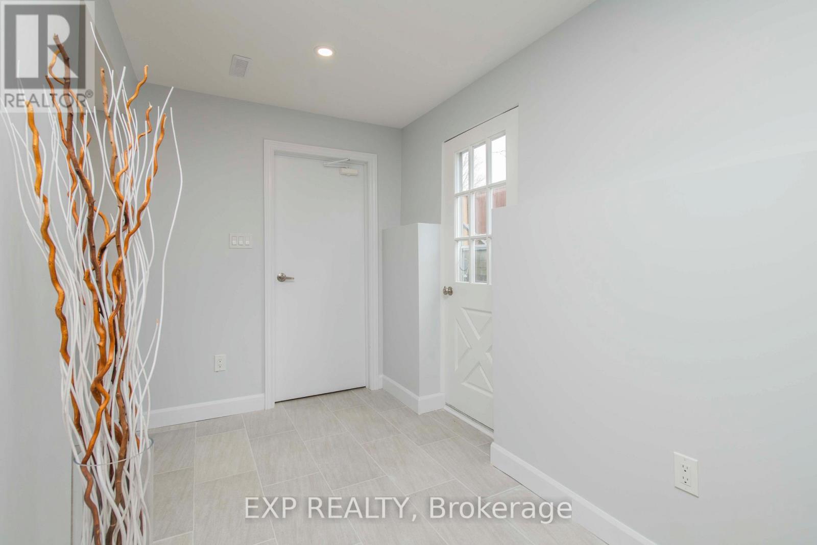 Photo 17 of 15 Kadeer Way, Ottawa ON