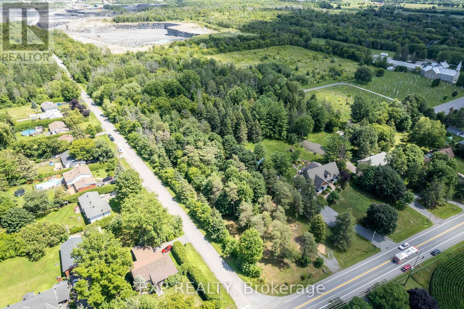 Photo 4 of 5486 Old Richmond Rd Road W, Ottawa ON