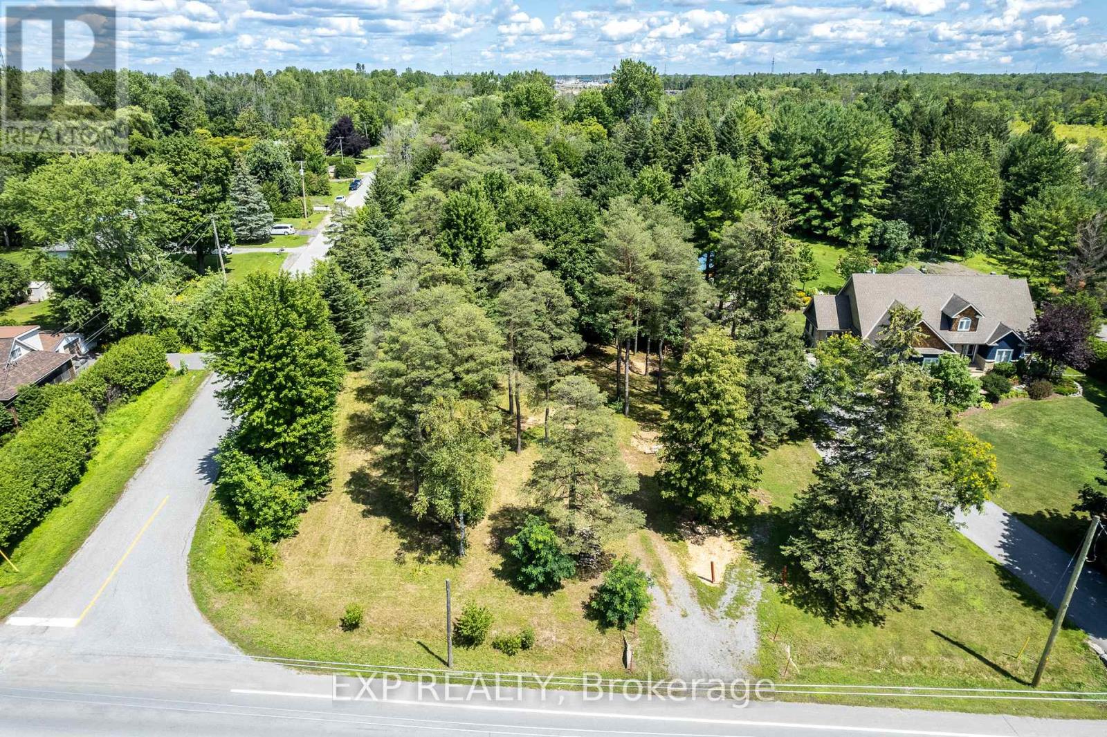 Photo 14 of 8 Khymer Court N, Ottawa ON