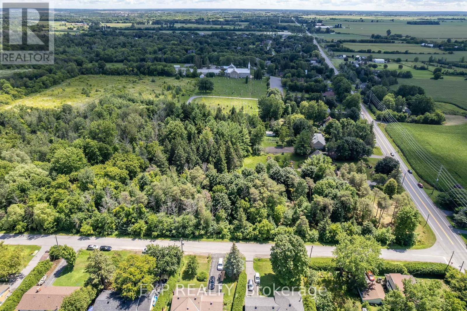 Photo 21 of 8 Khymer Court N, Ottawa ON