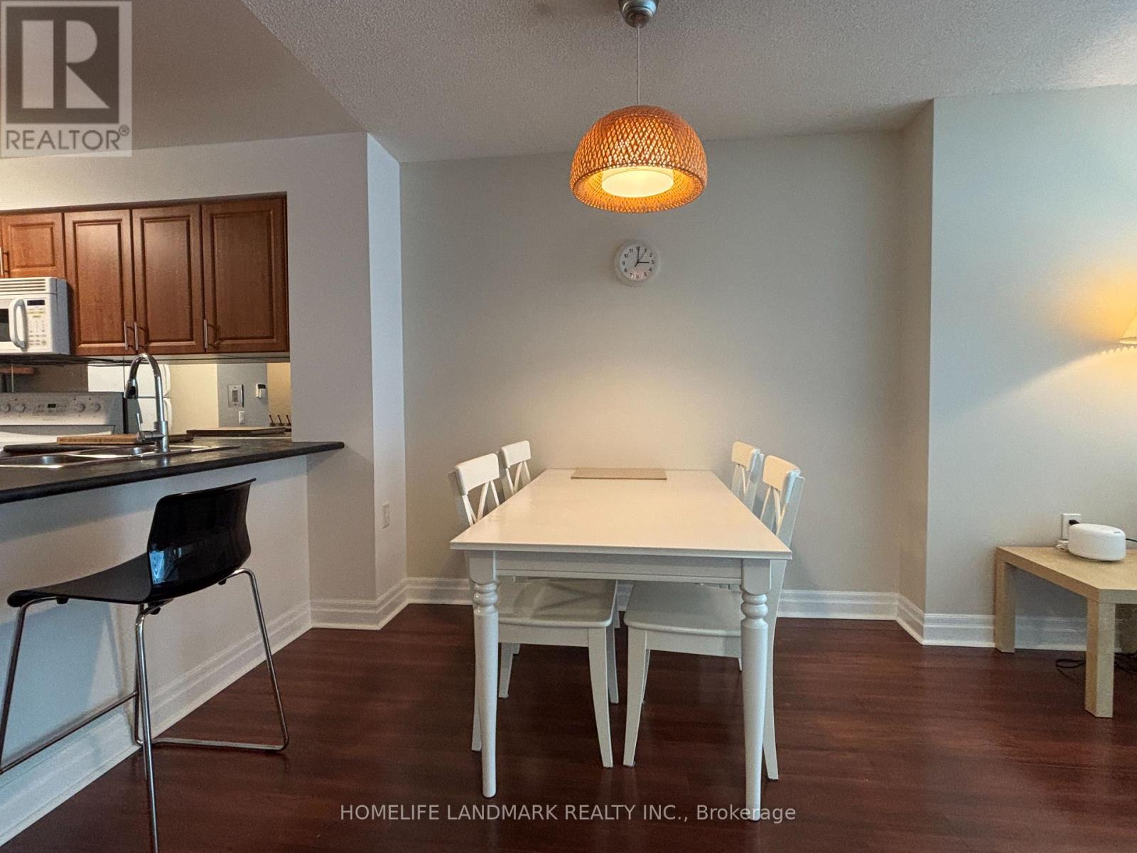 Photo 10 of 902 21 Hillcrest Avenue, Toronto ON
