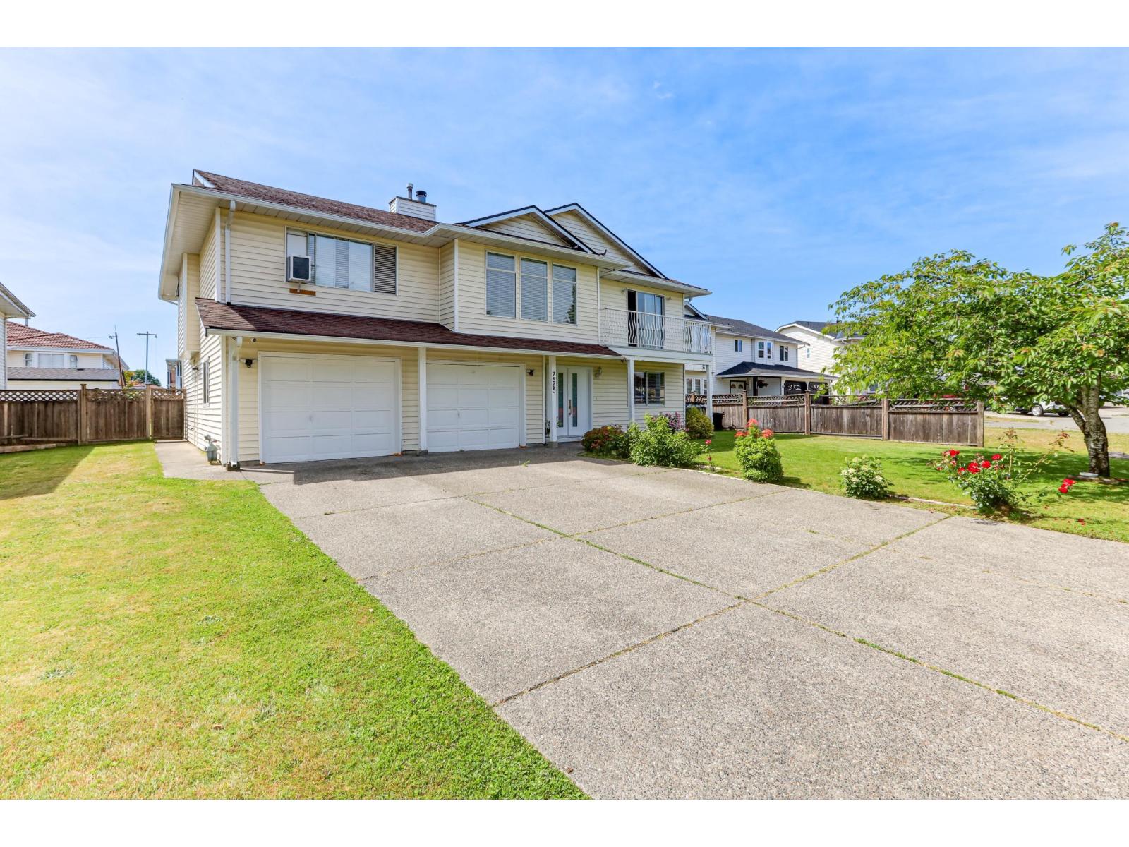 Photo 1 of 7565 123 A Street, Surrey BC