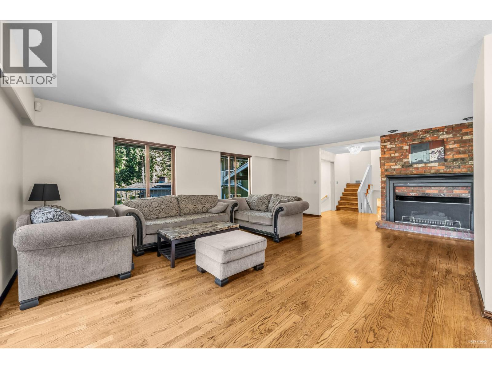 Photo 32 of 3845 Bayridge Avenue, West Vancouver BC