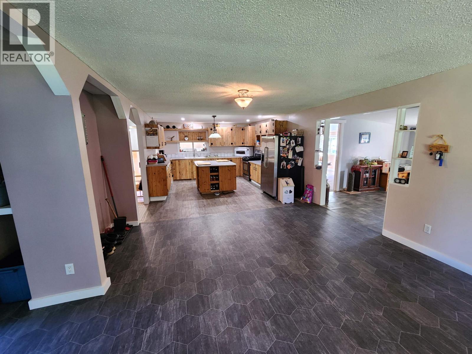 Photo 4 of 12650 Hubert Road, Prince George BC