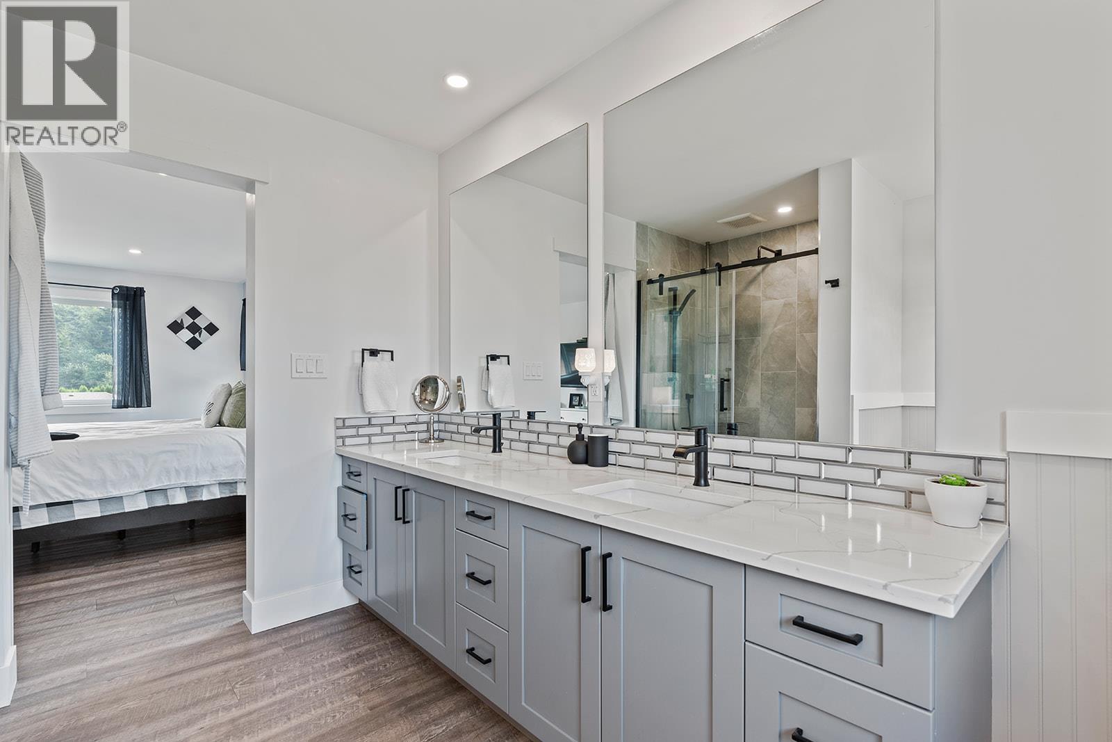 1 1441 20 Avenue Southeast, Salmon Arm