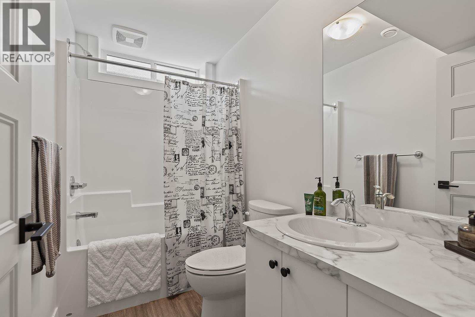 1 1441 20 Avenue Southeast, Salmon Arm
