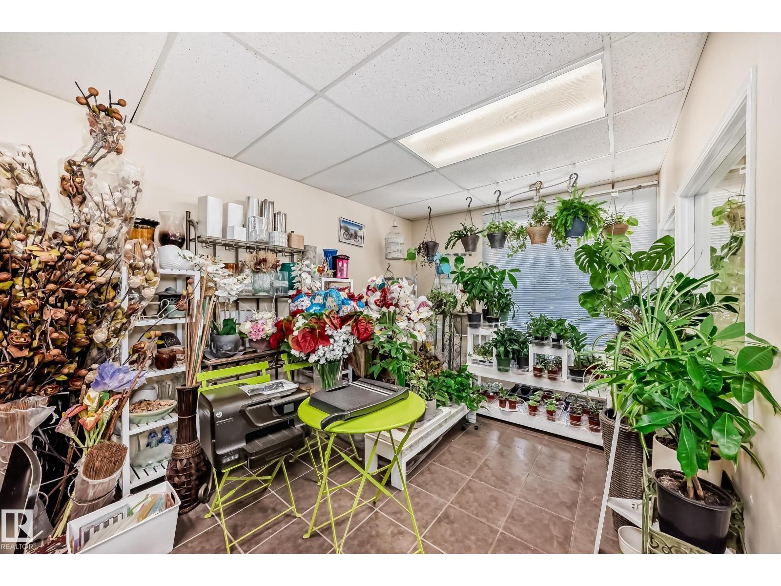 Photo 8 of 10867 97 St Nw, Edmonton AB
