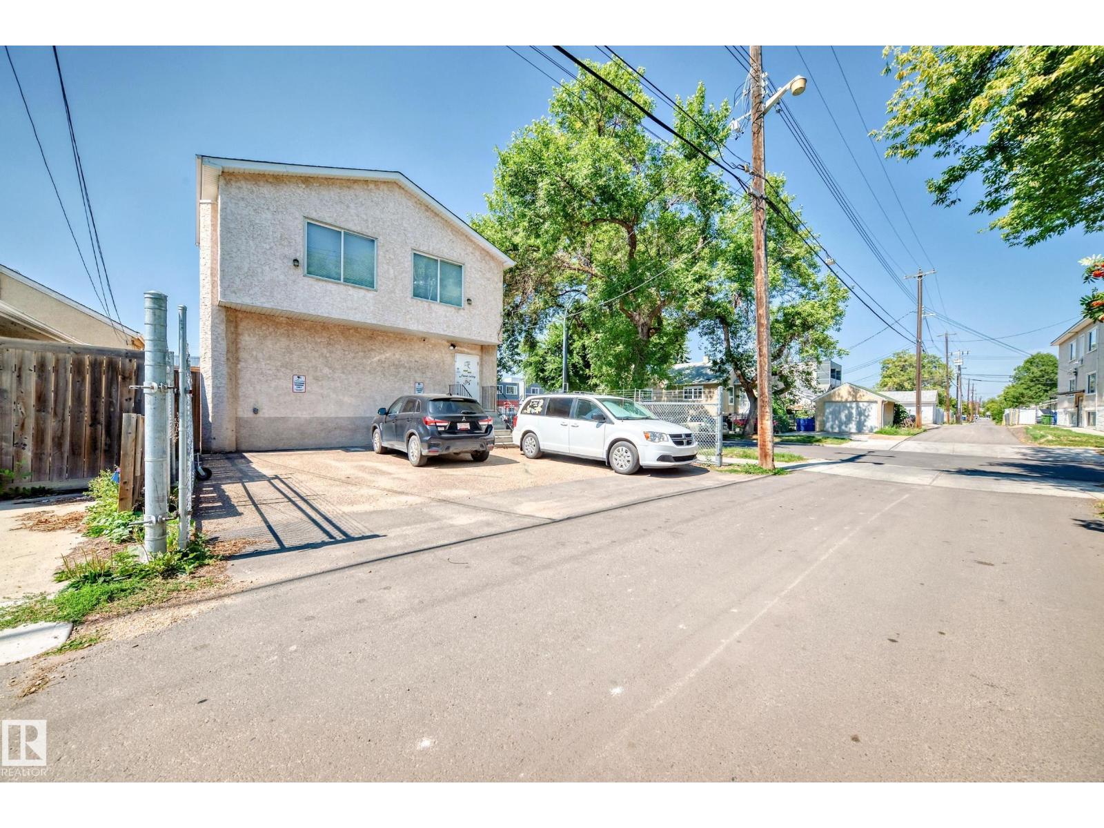 Photo 26 of 10867 97 St Nw, Edmonton AB