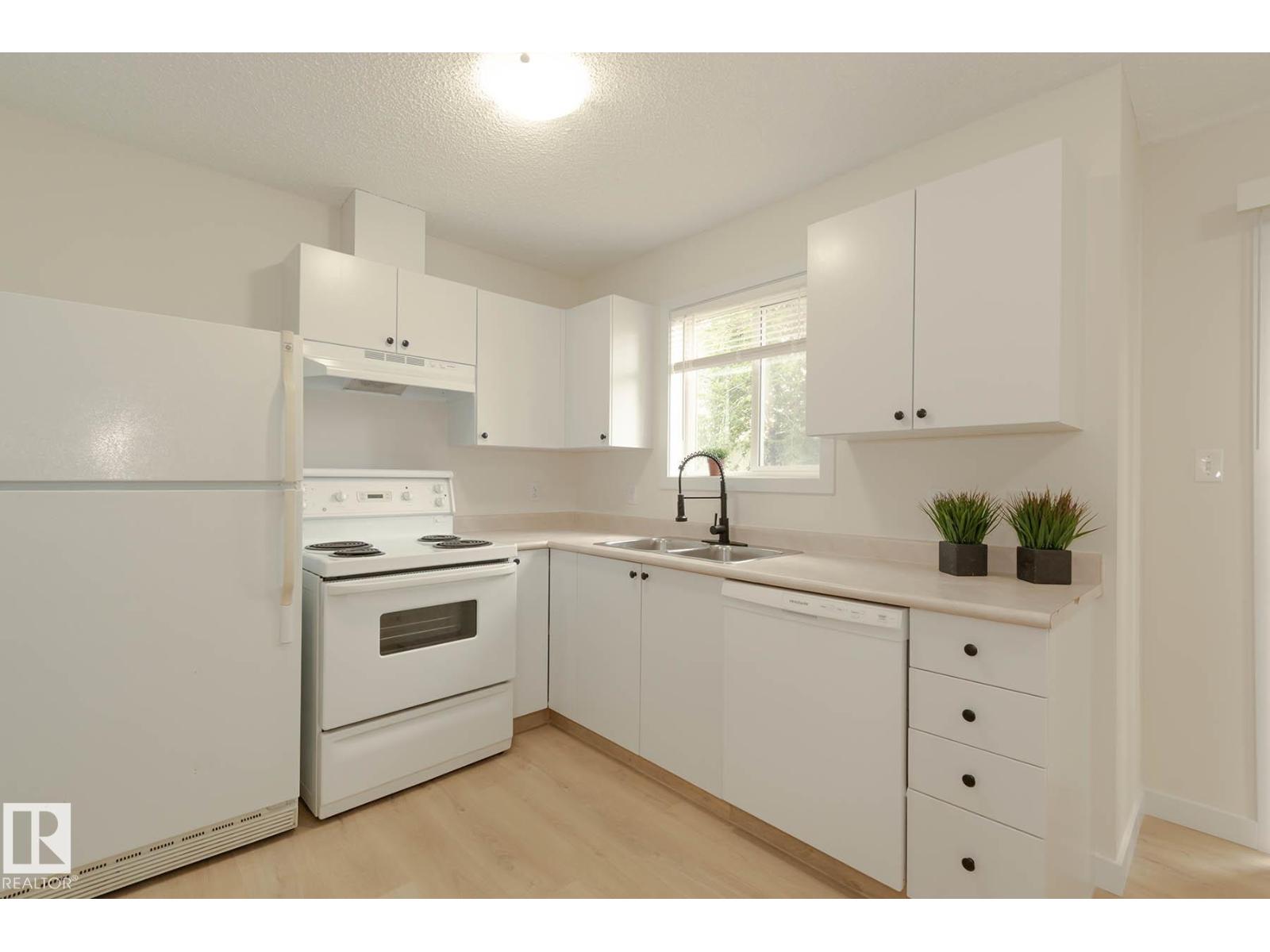 Photo 16 of 1001 610 King St, Spruce Grove AB