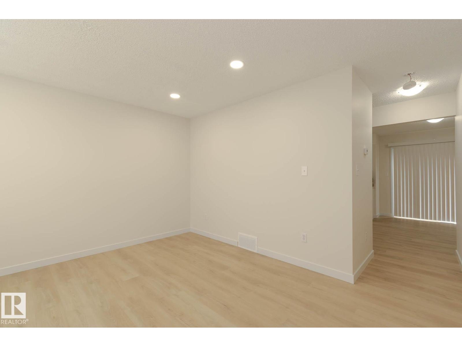 Photo 2 of 1001 610 King St, Spruce Grove AB