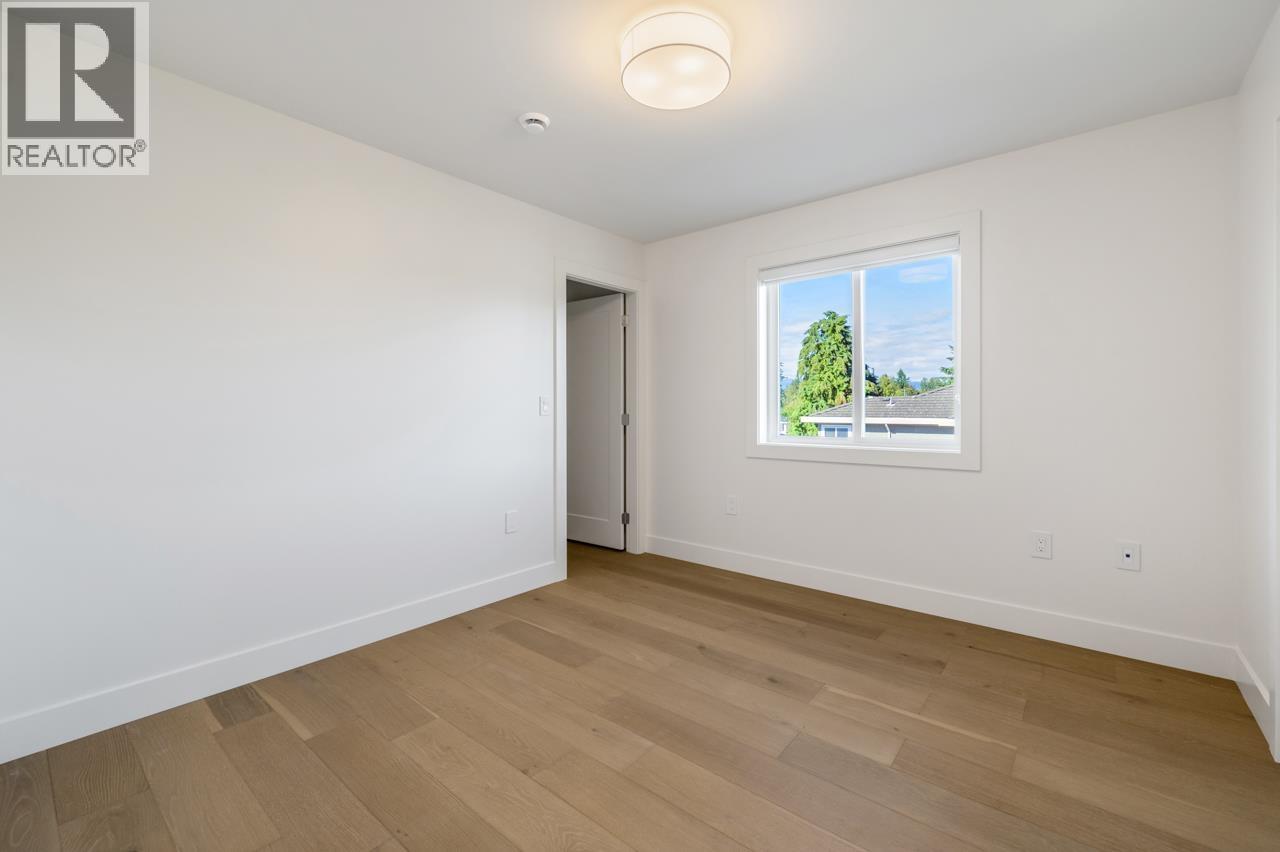 Photo 26 of 7379 Sw Imperial Street, Burnaby BC