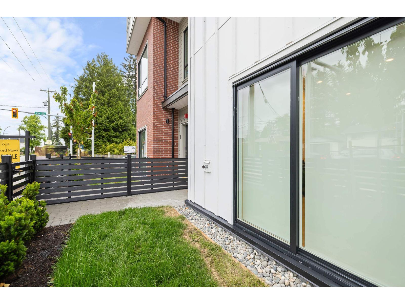 Photo 25 of 4538 208 Street, Langley BC