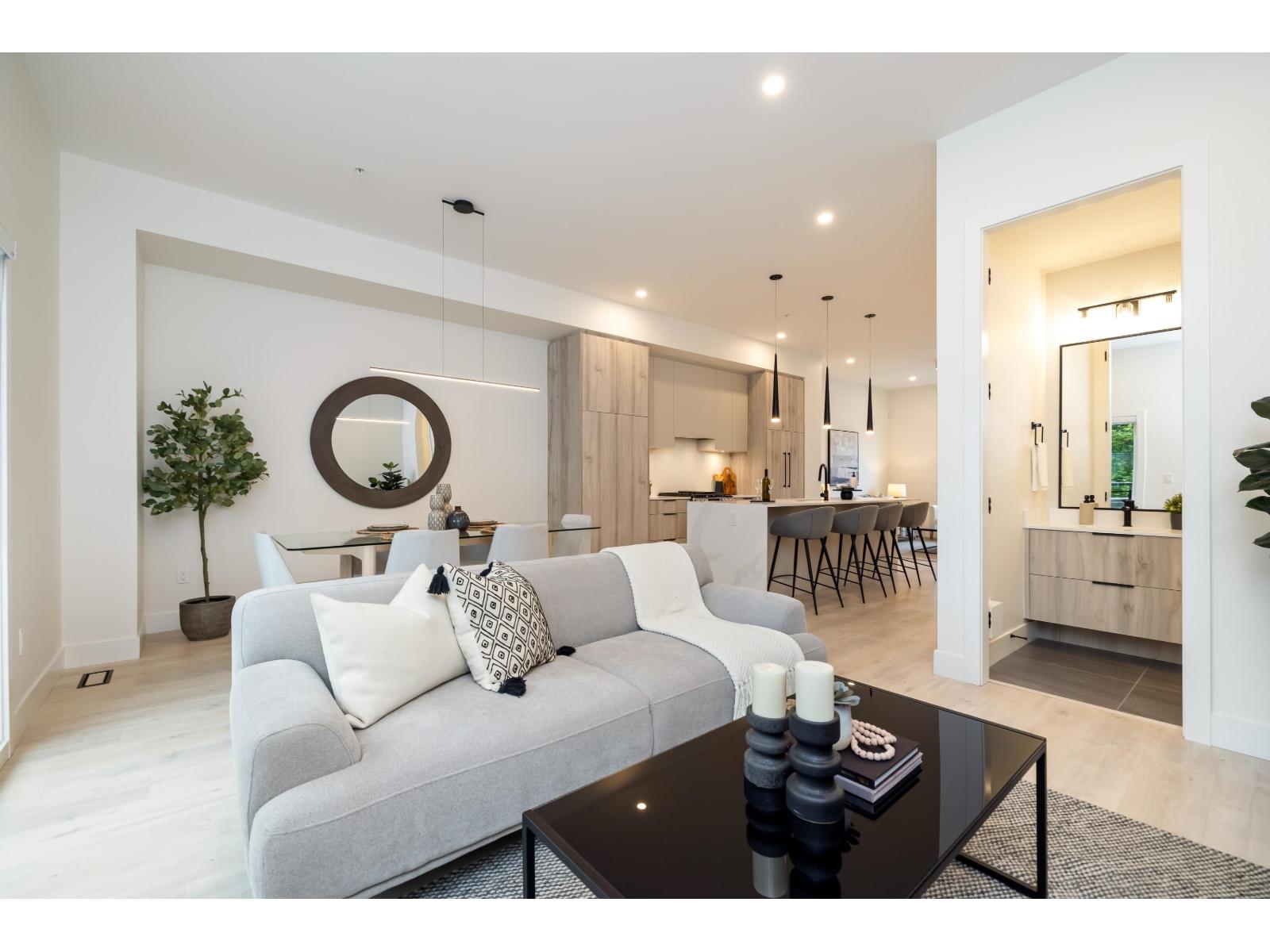 Photo 8 of 4538 208 Street, Langley BC