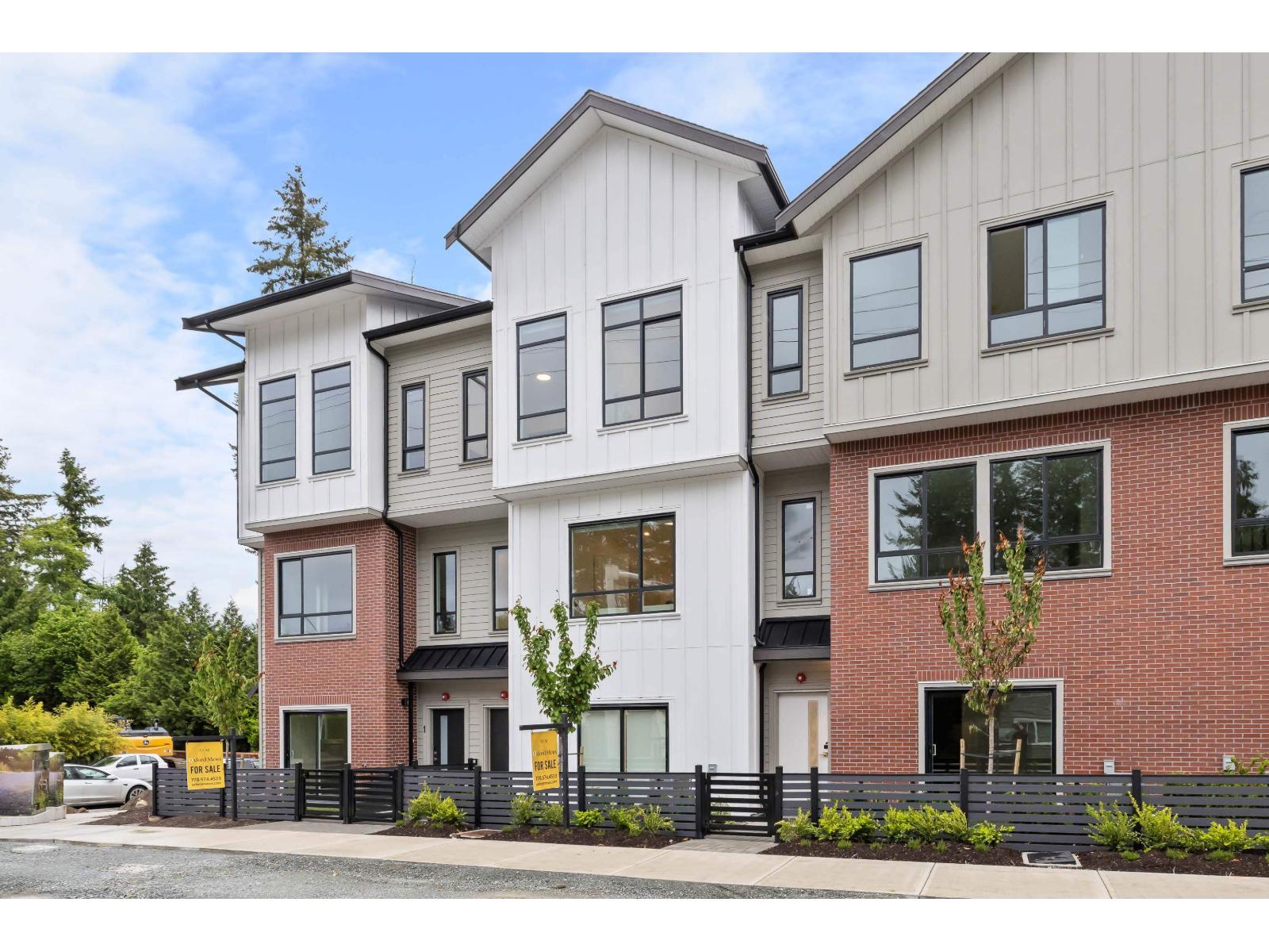 Photo 3 of 4538 208 Street, Langley BC