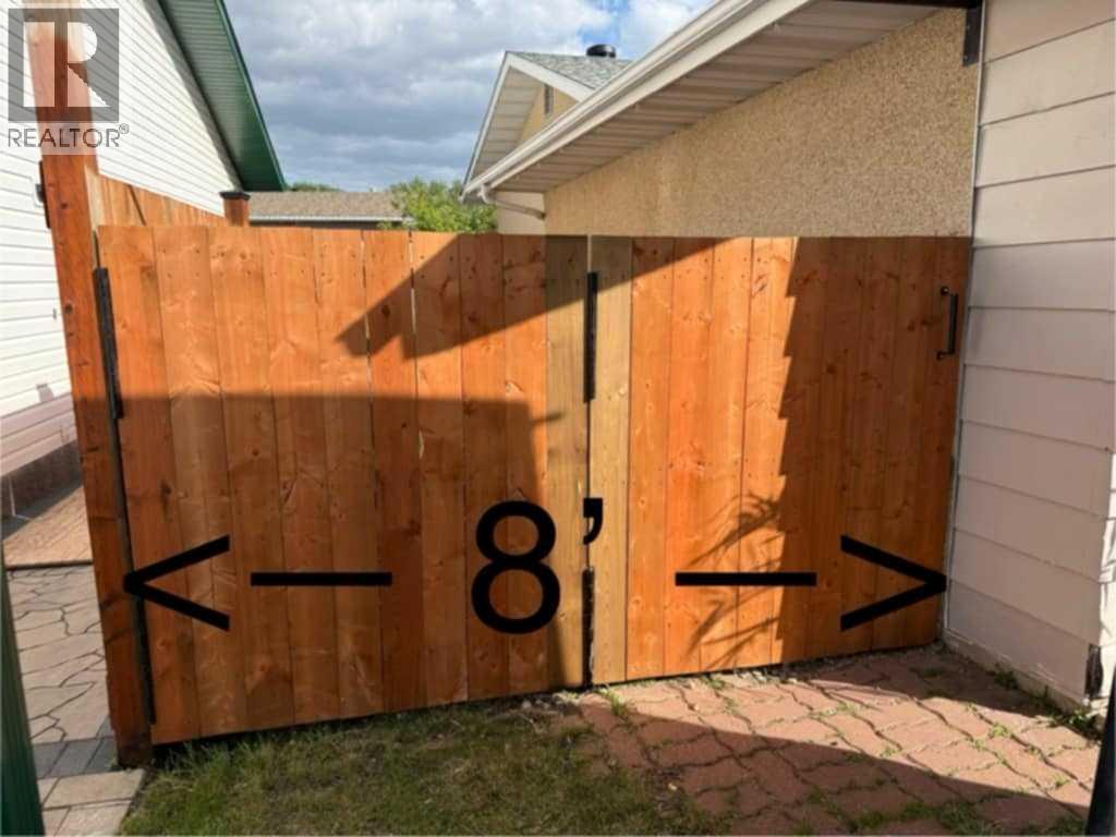 Photo 7 of 131 Wolverine Drive, Fort Mcmurray AB