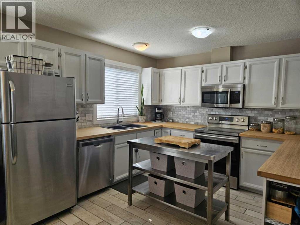 Photo 14 of 131 Wolverine Drive, Fort Mcmurray AB