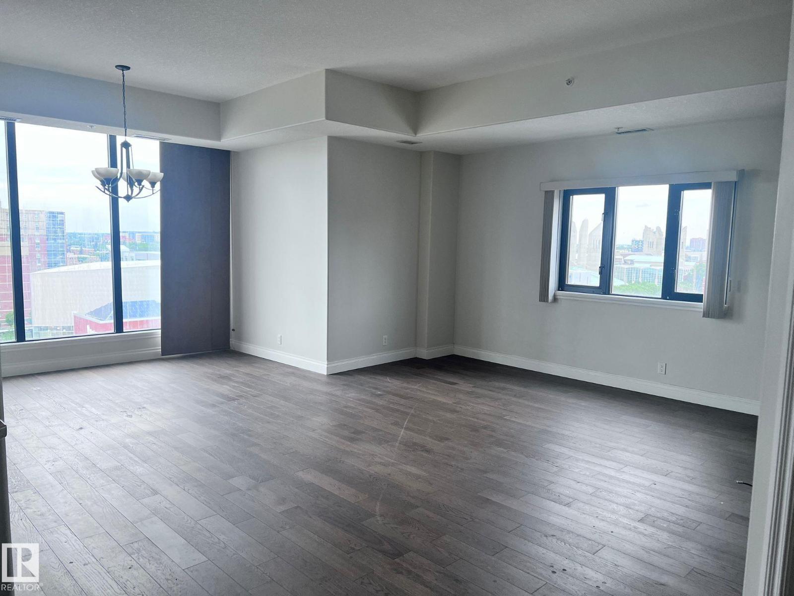 Photo 4 of 1006 10319 111 St Nw, Edmonton AB
