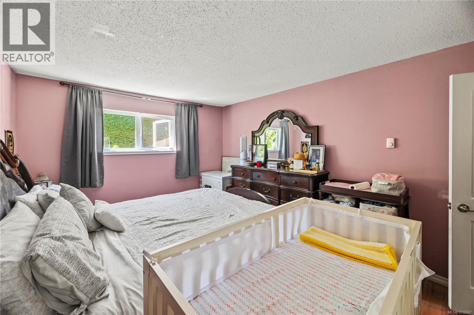 Photo 16 of 104 3258 Alder St, Saanich BC