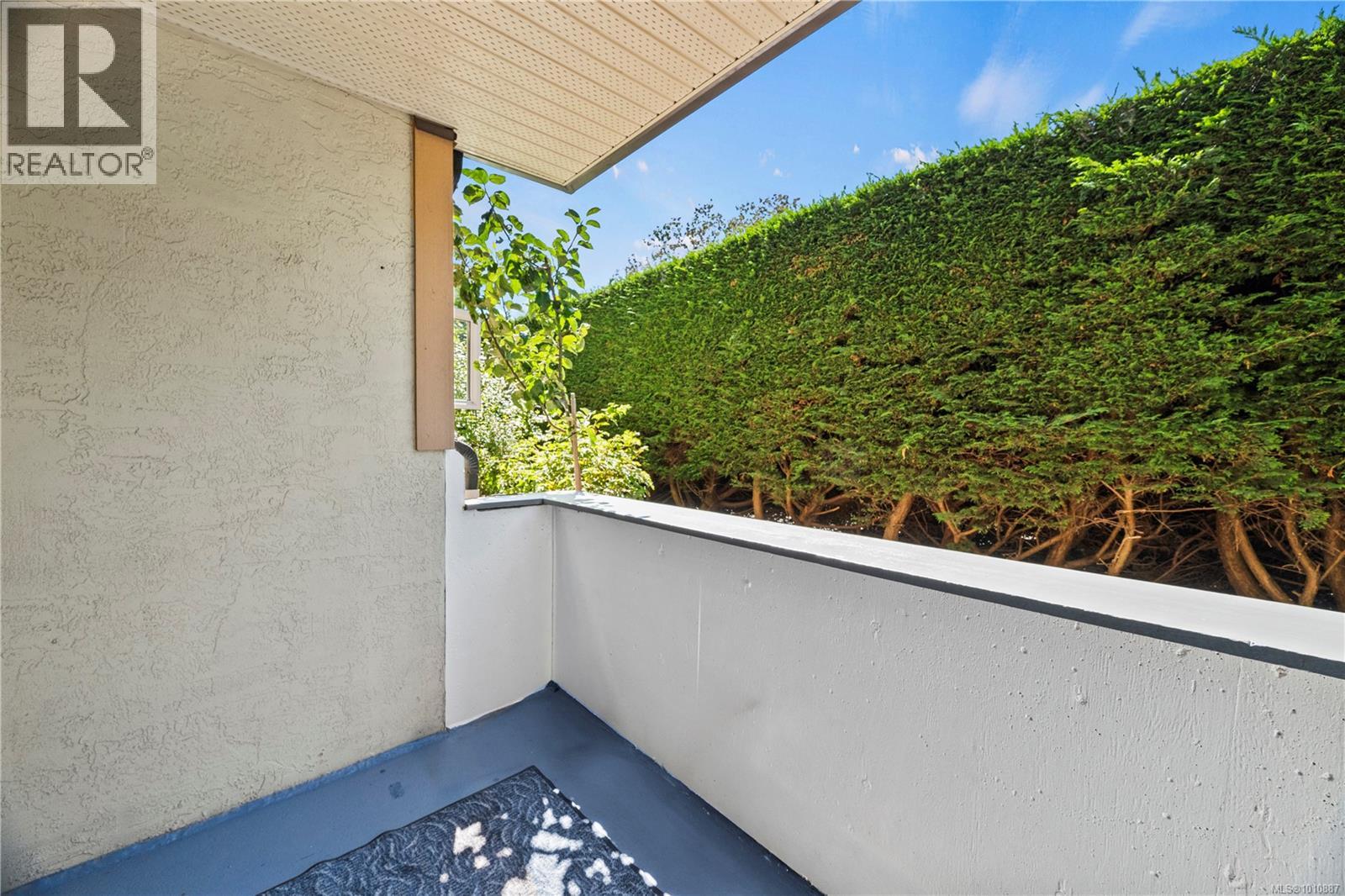 Photo 19 of 104 3258 Alder St, Saanich BC