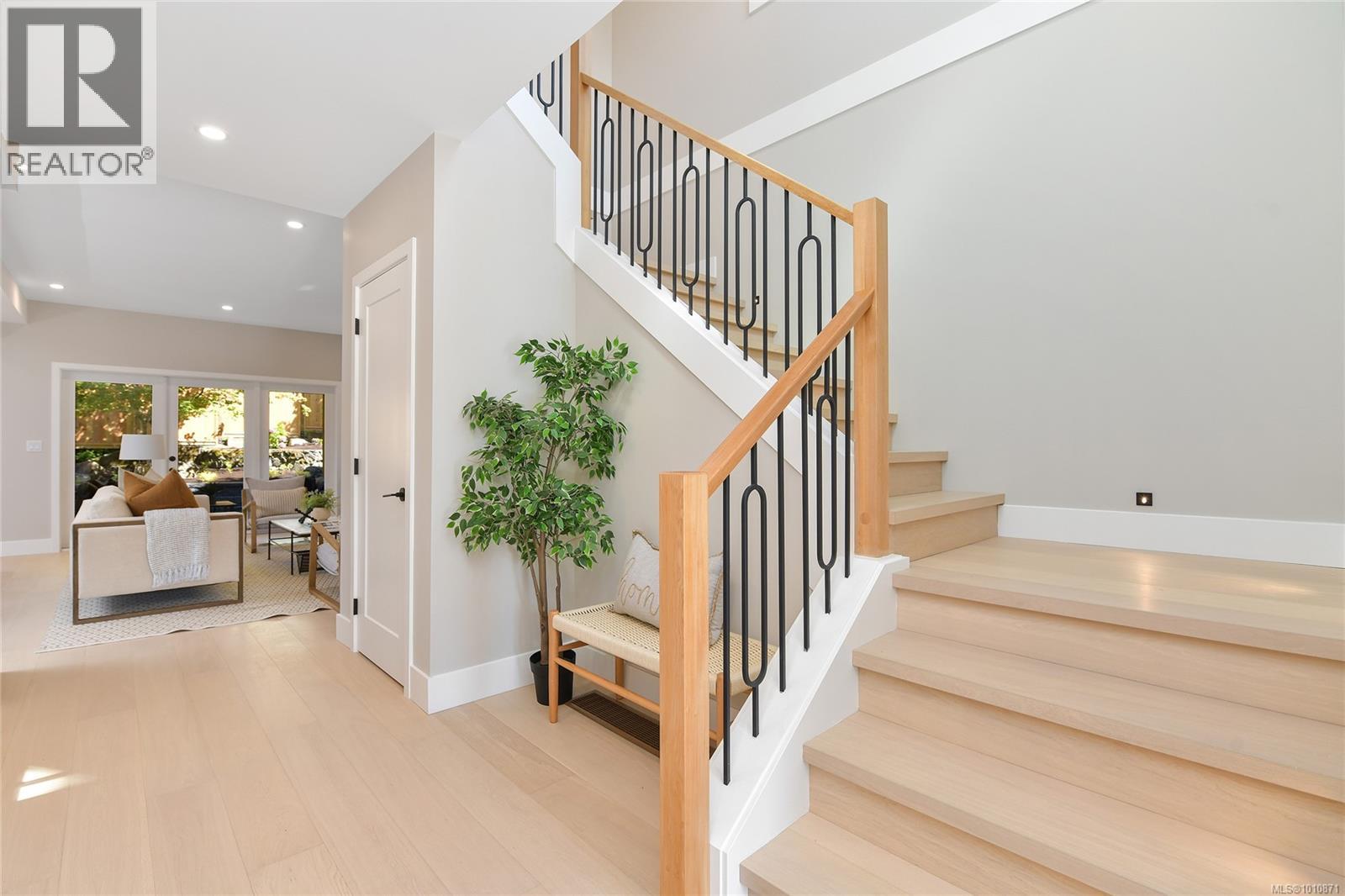 6983 Hagan Rd, Central Saanich