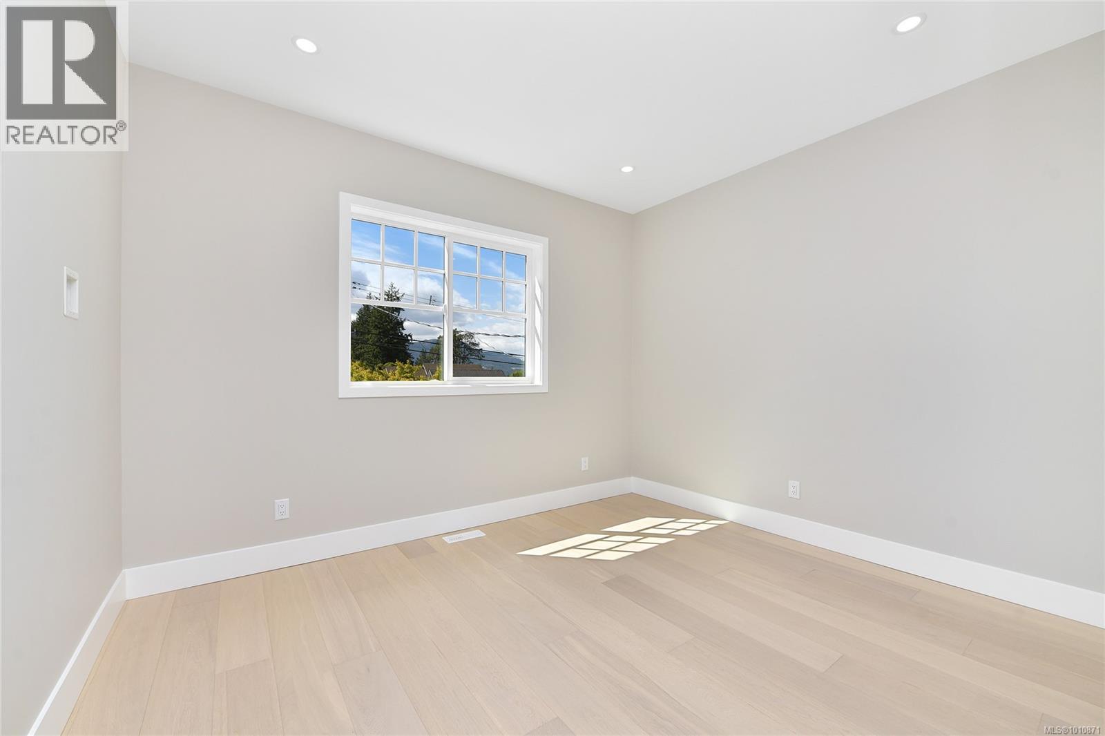6983 Hagan Rd, Central Saanich