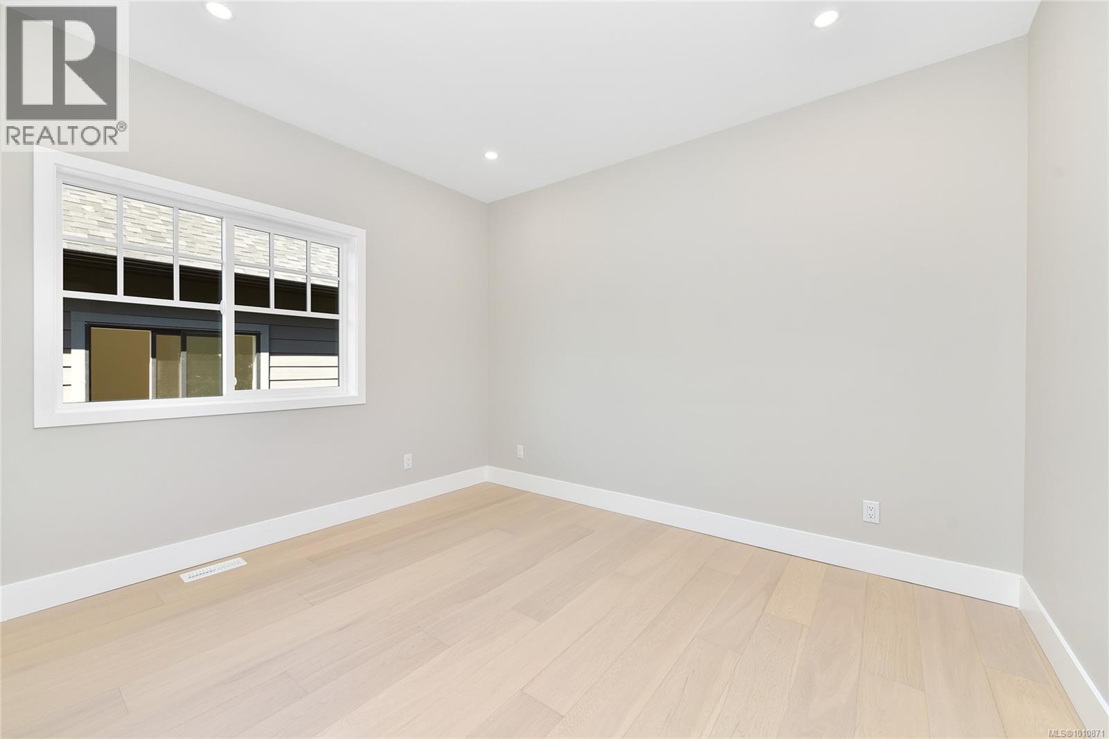 6983 Hagan Rd, Central Saanich