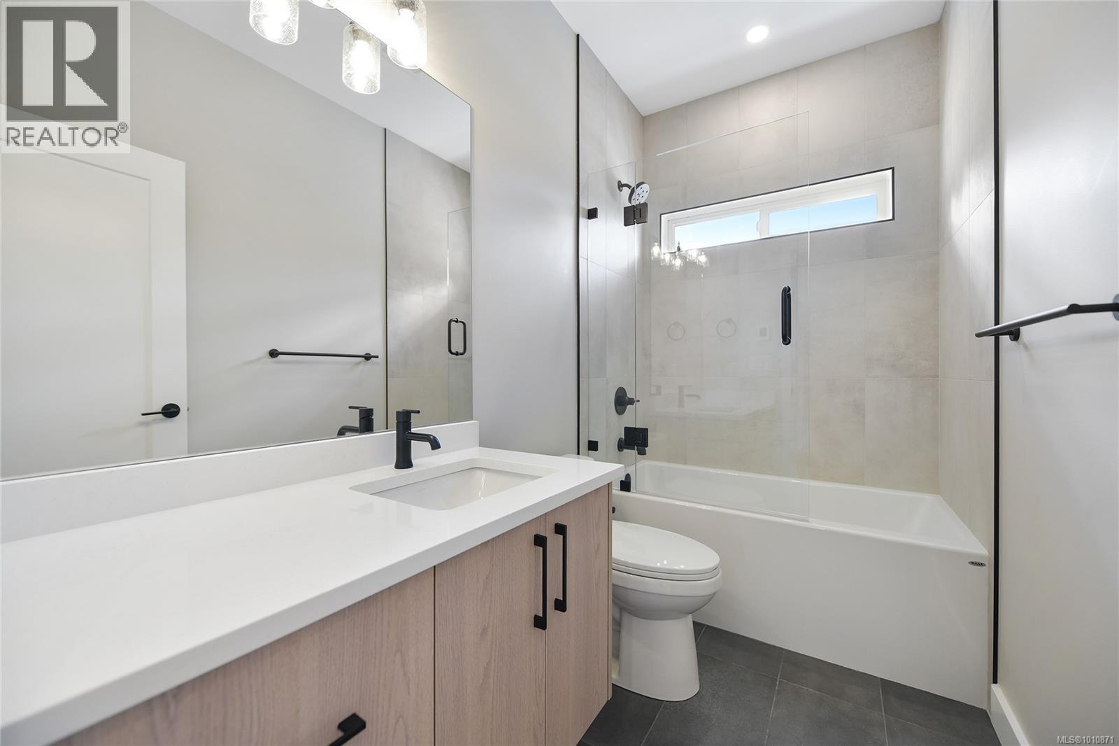 6983 Hagan Rd, Central Saanich