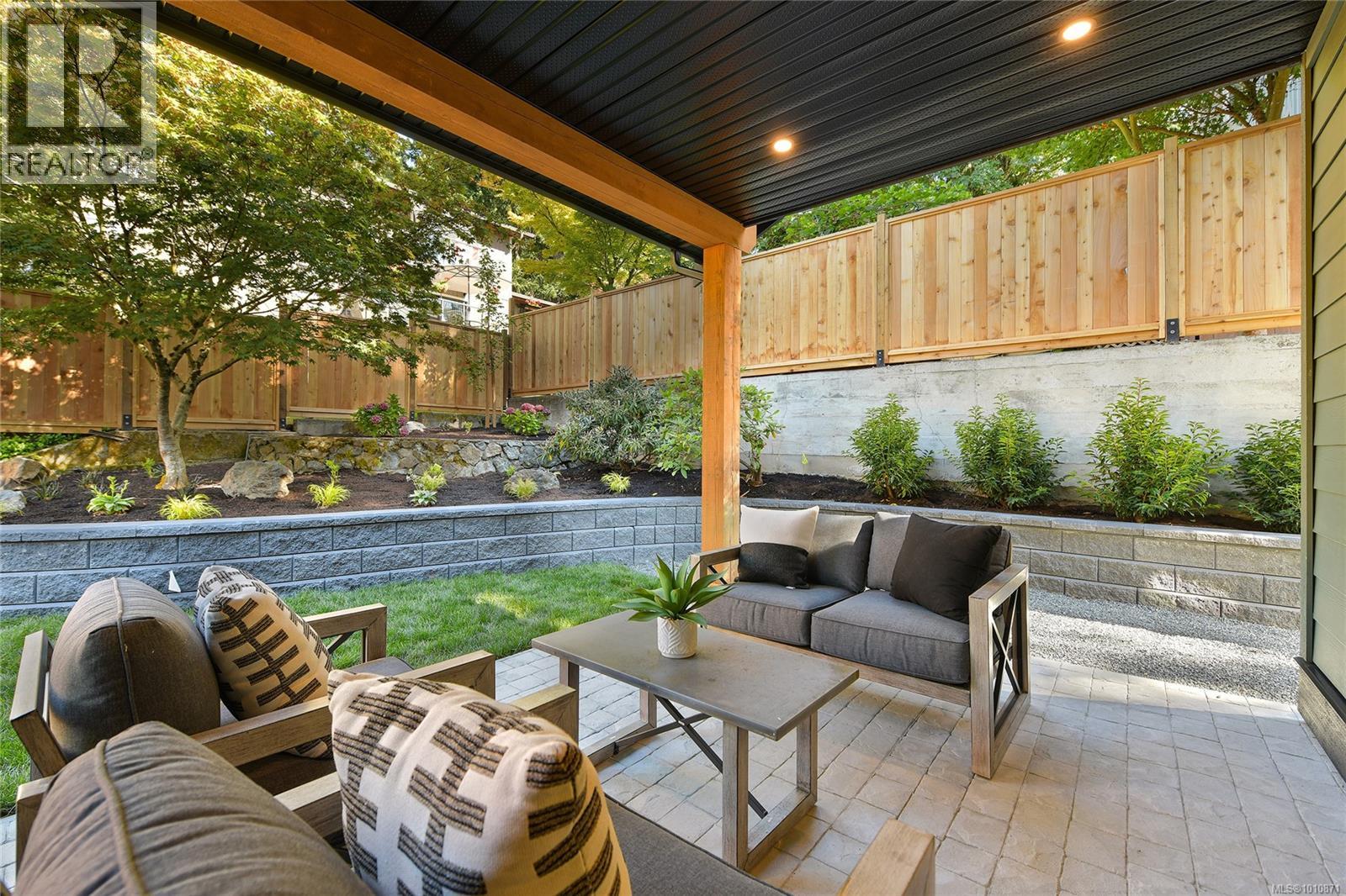 6983 Hagan Rd, Central Saanich