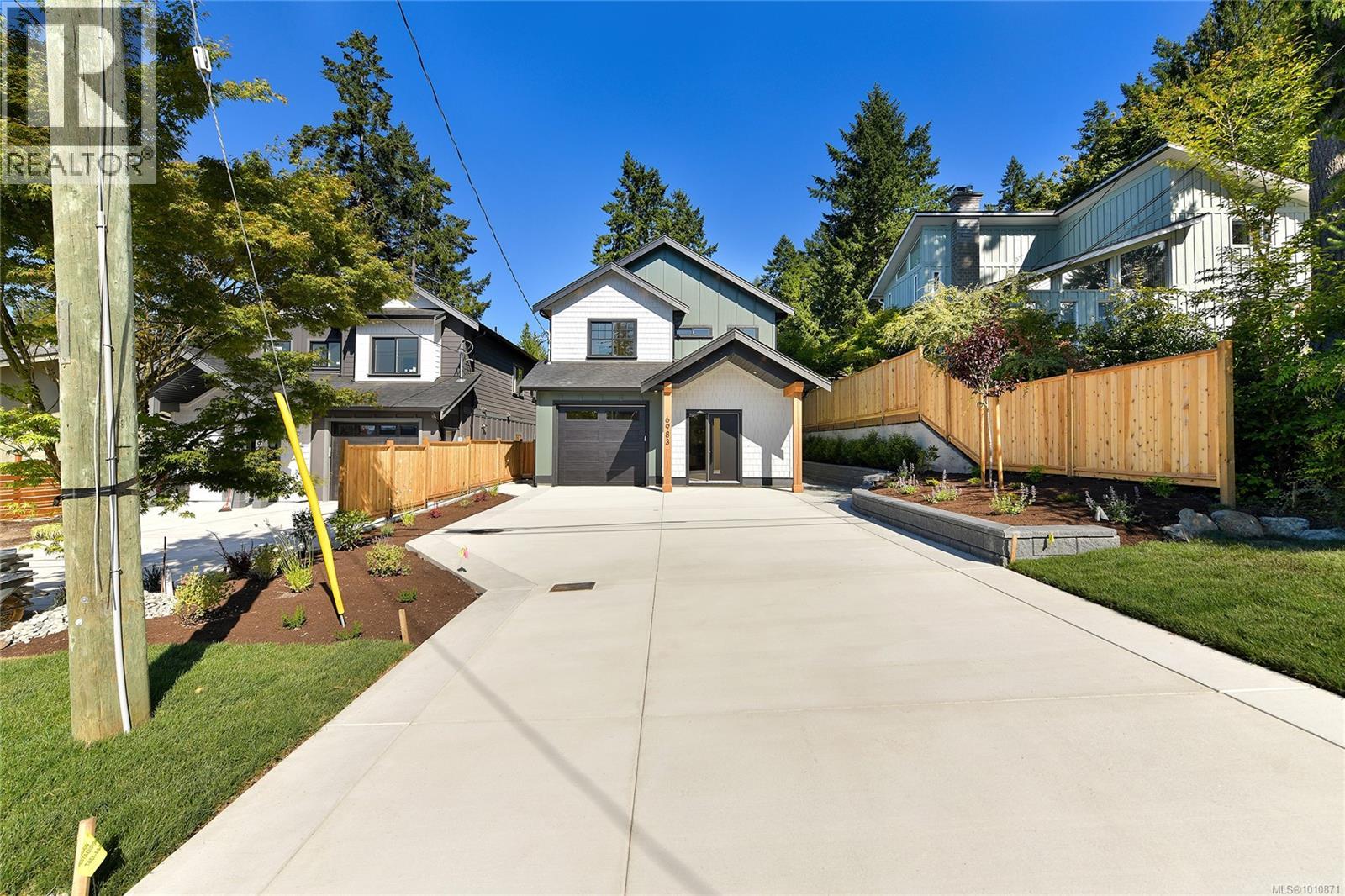 6983 Hagan Rd, Central Saanich
