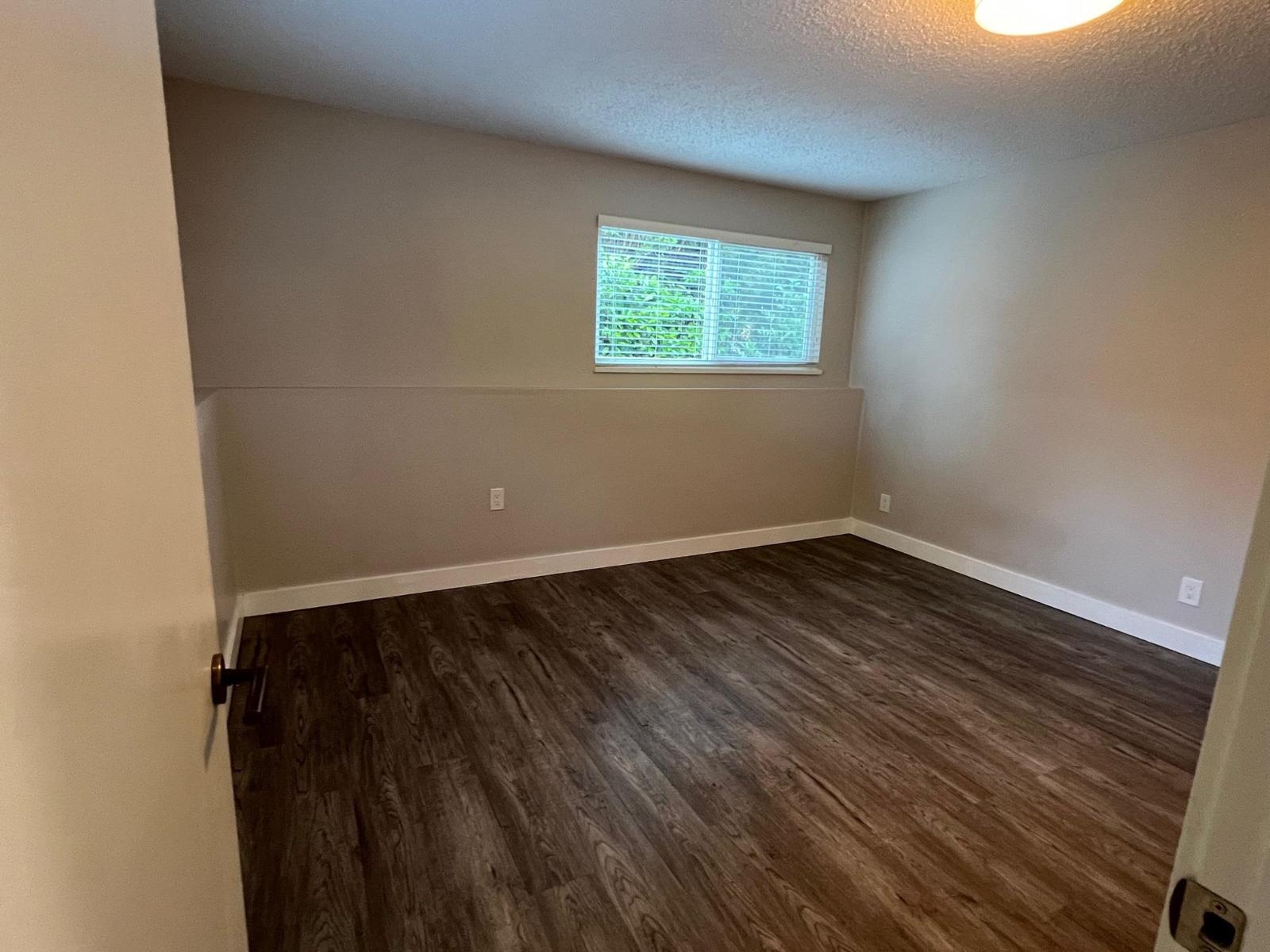 Photo 11 of 15 Xxx Poplar Drive, Surrey BC