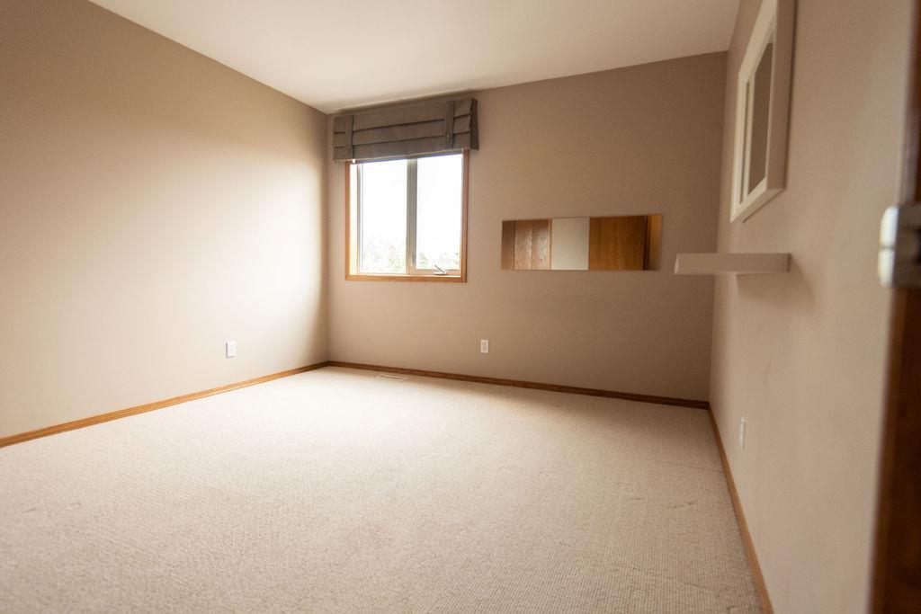 Photo 29 of 116 Yorkwood Drive, Winnipeg MB