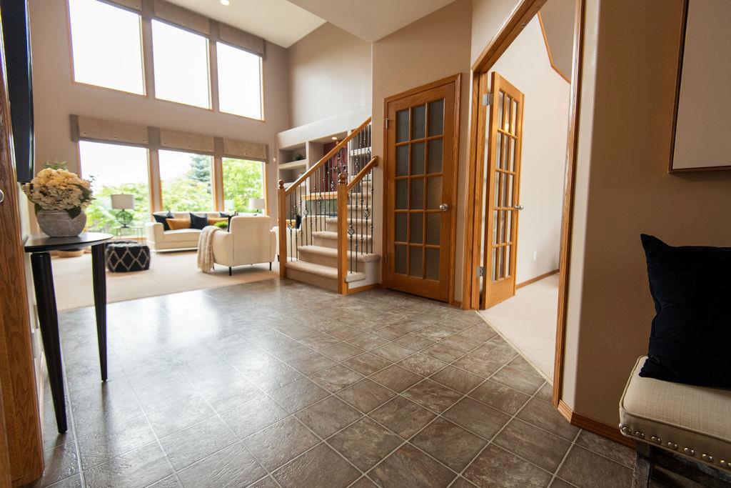 Photo 5 of 116 Yorkwood Drive, Winnipeg MB