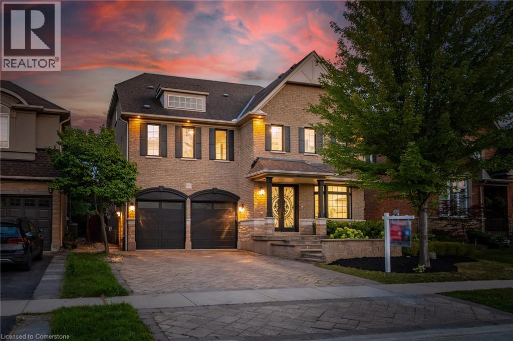 Photo 1 of 3322 Fox Run Circle, Oakville ON