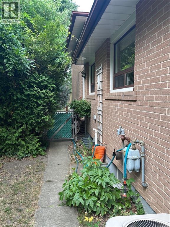Photo 1 of 1588 Hobbs Crescent, Mississauga ON