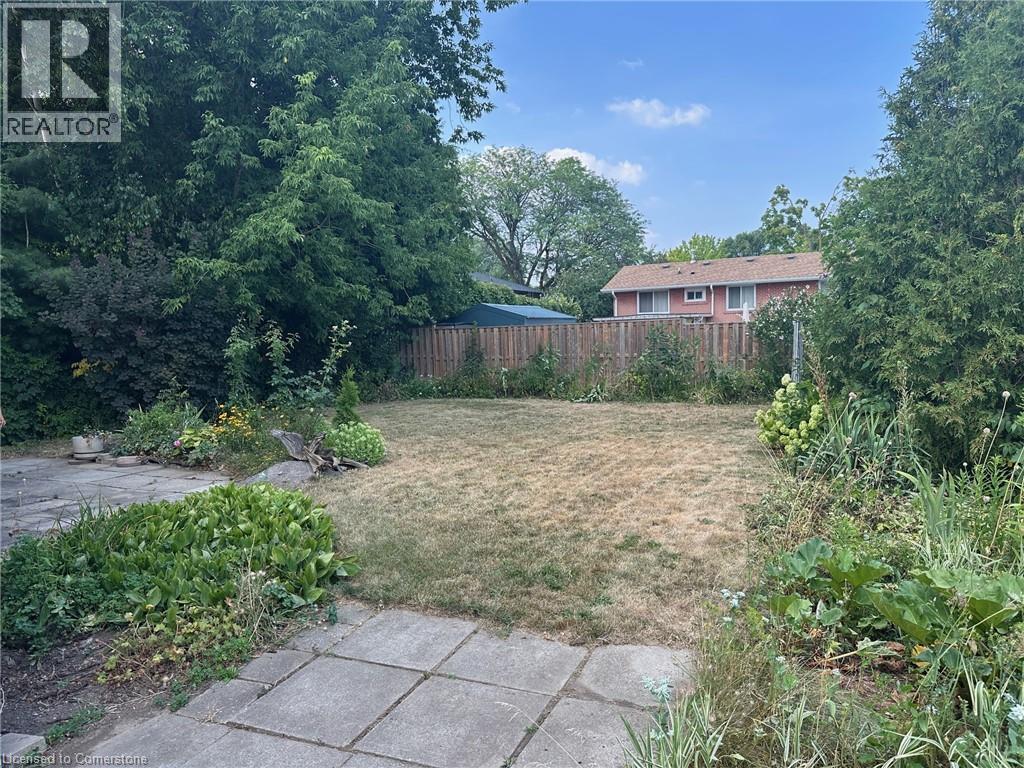 Photo 13 of 1588 Hobbs Crescent, Mississauga ON