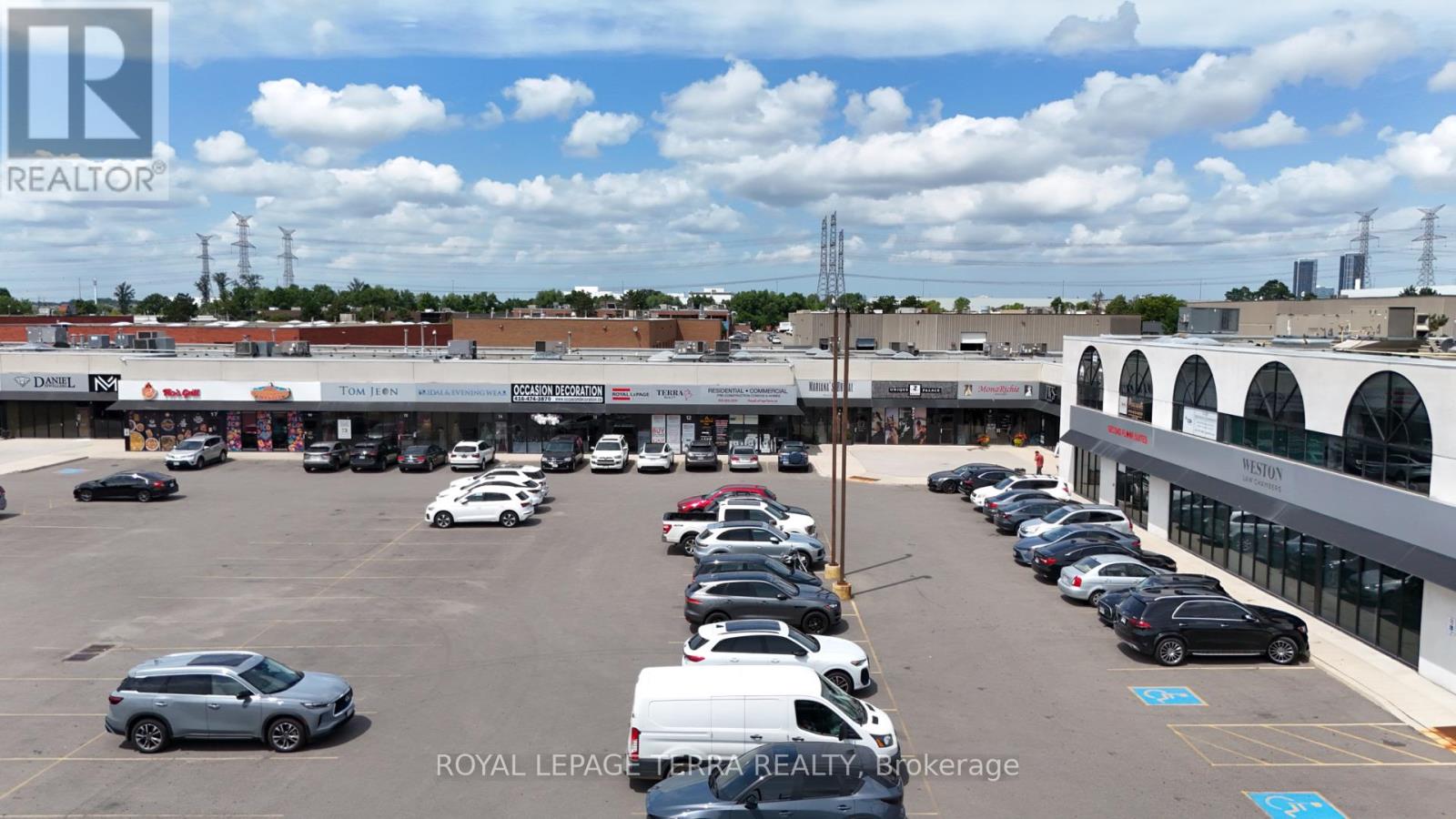 Photo 2 of 12 4040 Steeles Avenue W, Vaughan ON