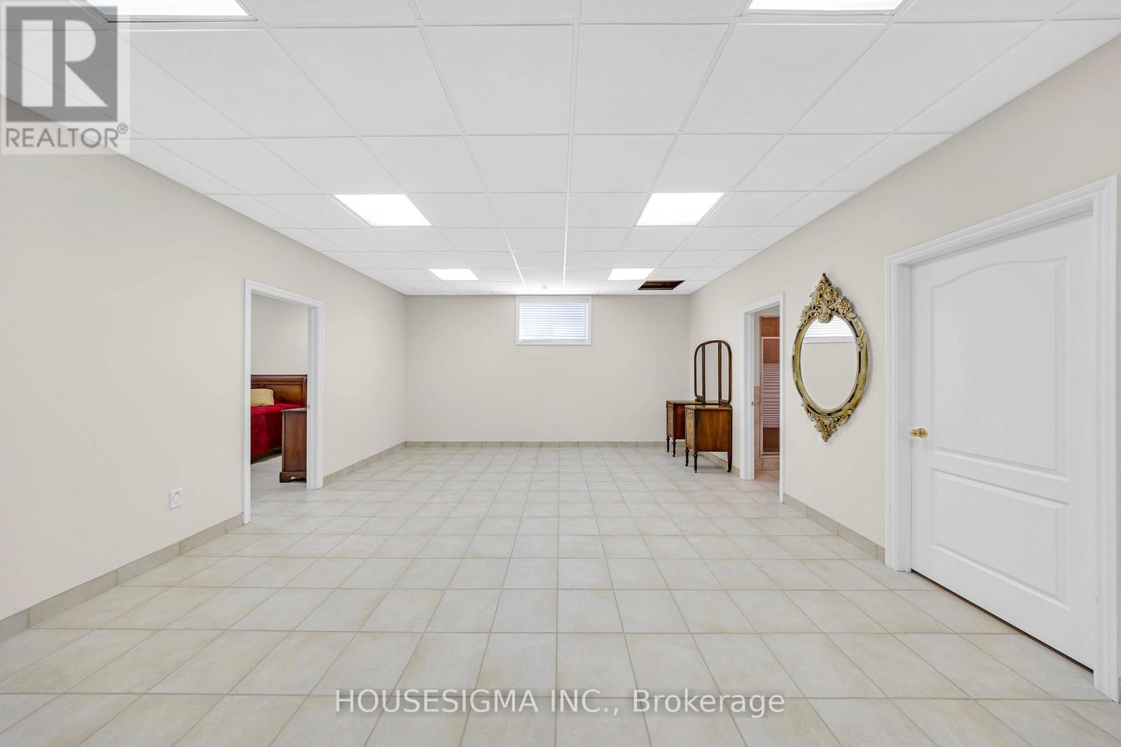 Photo 34 of 38 Pairash Avenue, Richmond Hill ON