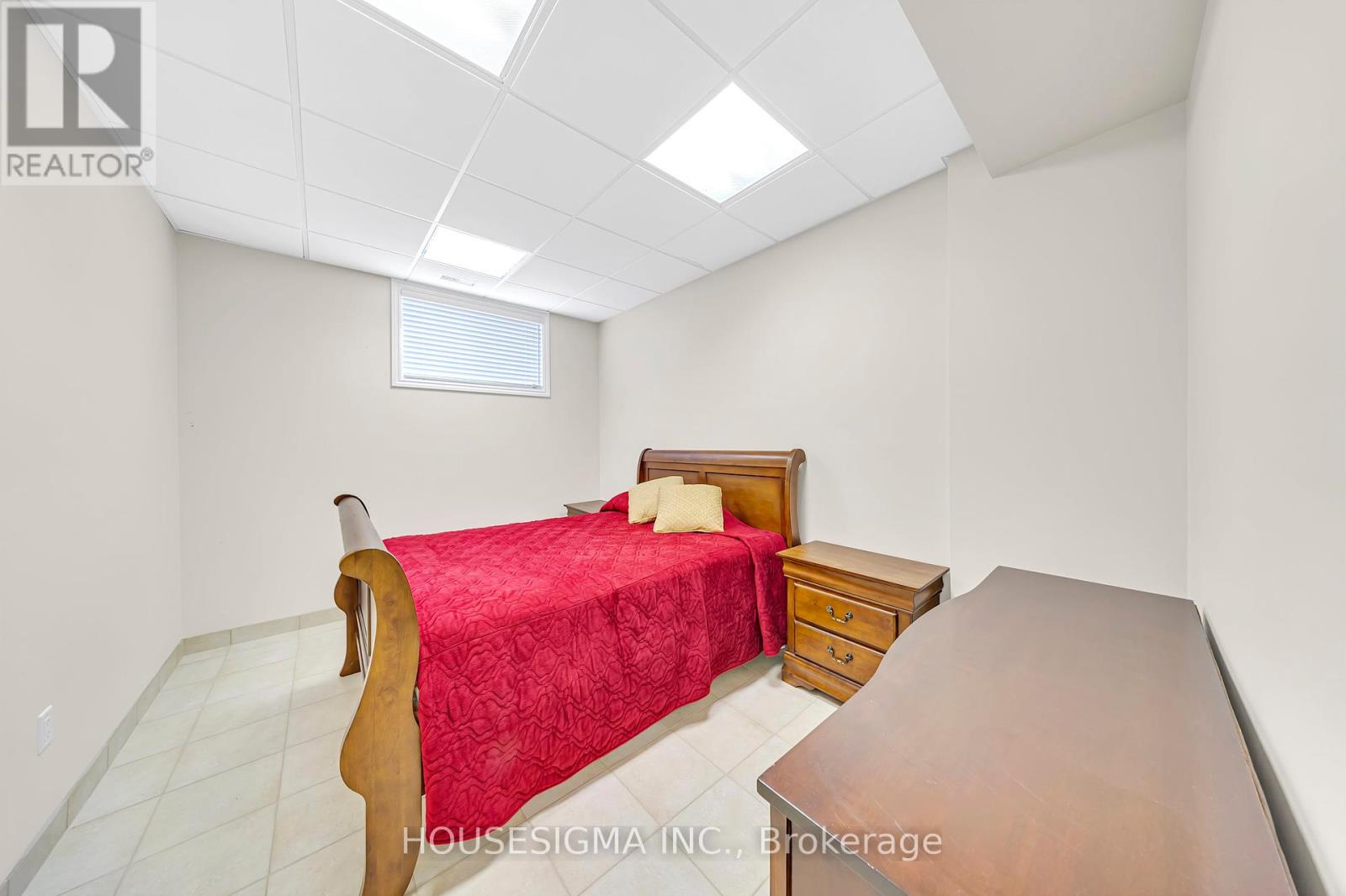 Photo 38 of 38 Pairash Avenue, Richmond Hill ON