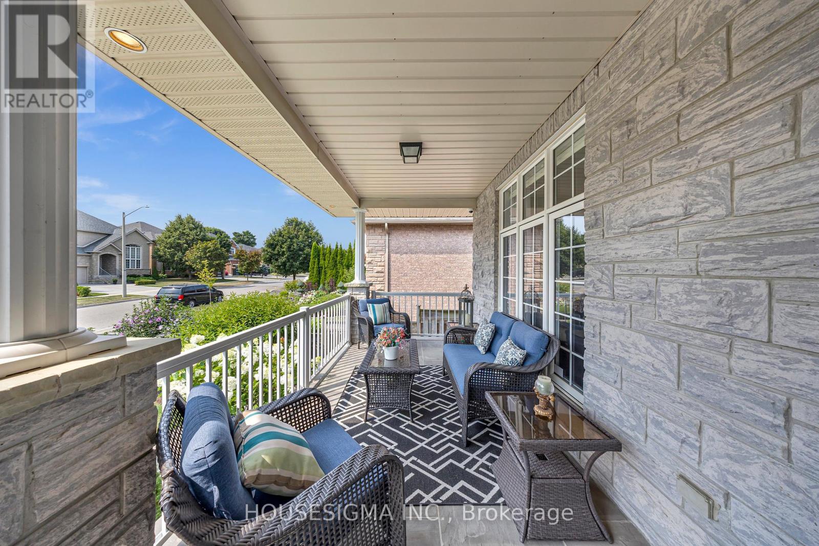 Photo 6 of 38 Pairash Avenue, Richmond Hill ON
