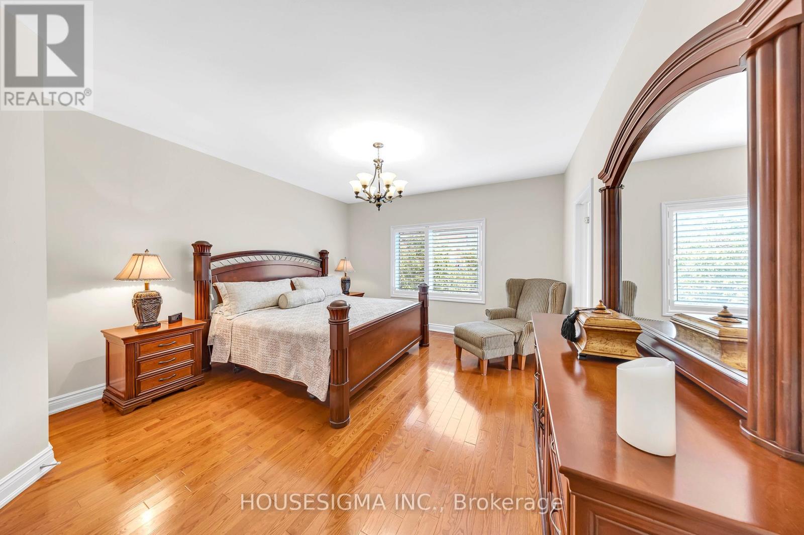 Photo 20 of 38 Pairash Avenue, Richmond Hill ON