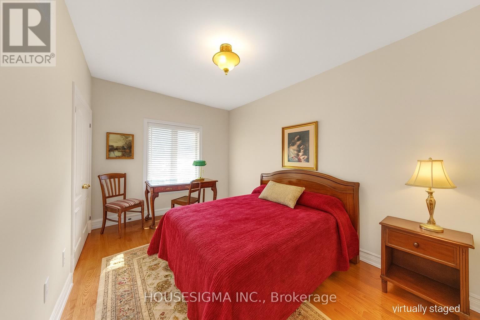 Photo 26 of 38 Pairash Avenue, Richmond Hill ON